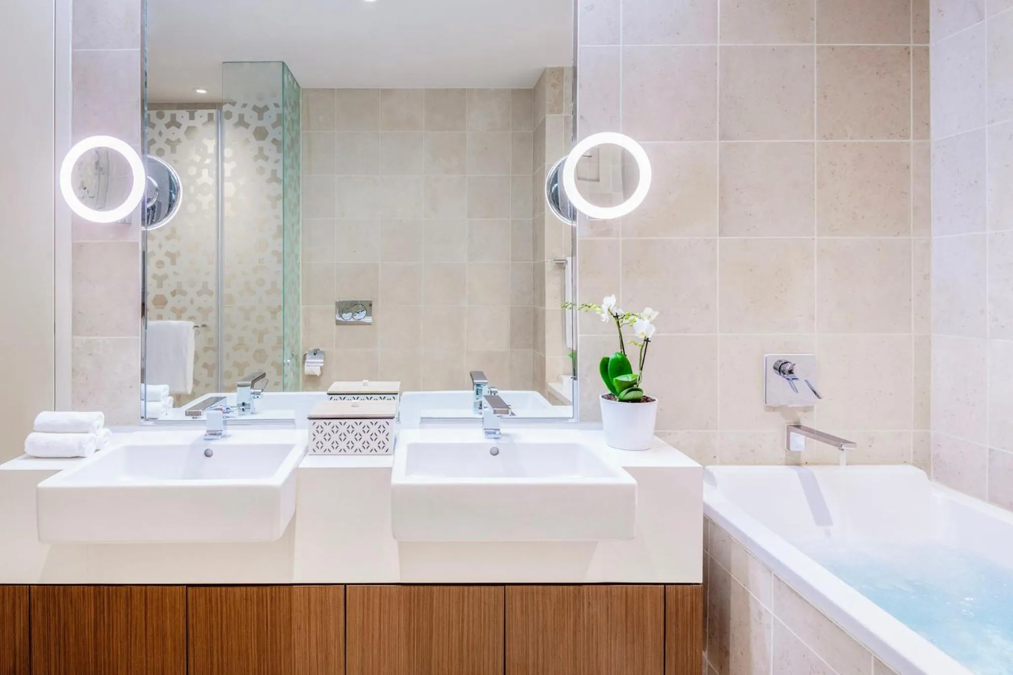 Bathroom in Mandarin Oriental, Doha