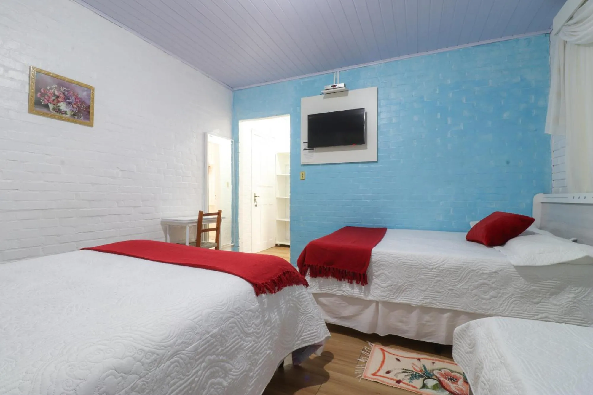 Property building, Bed in Pousada Tia Eni