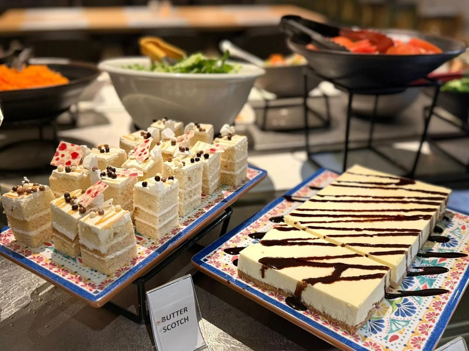 Restaurant/places to eat in Studio M Arabian Plaza Hotel & Hotel Apartments