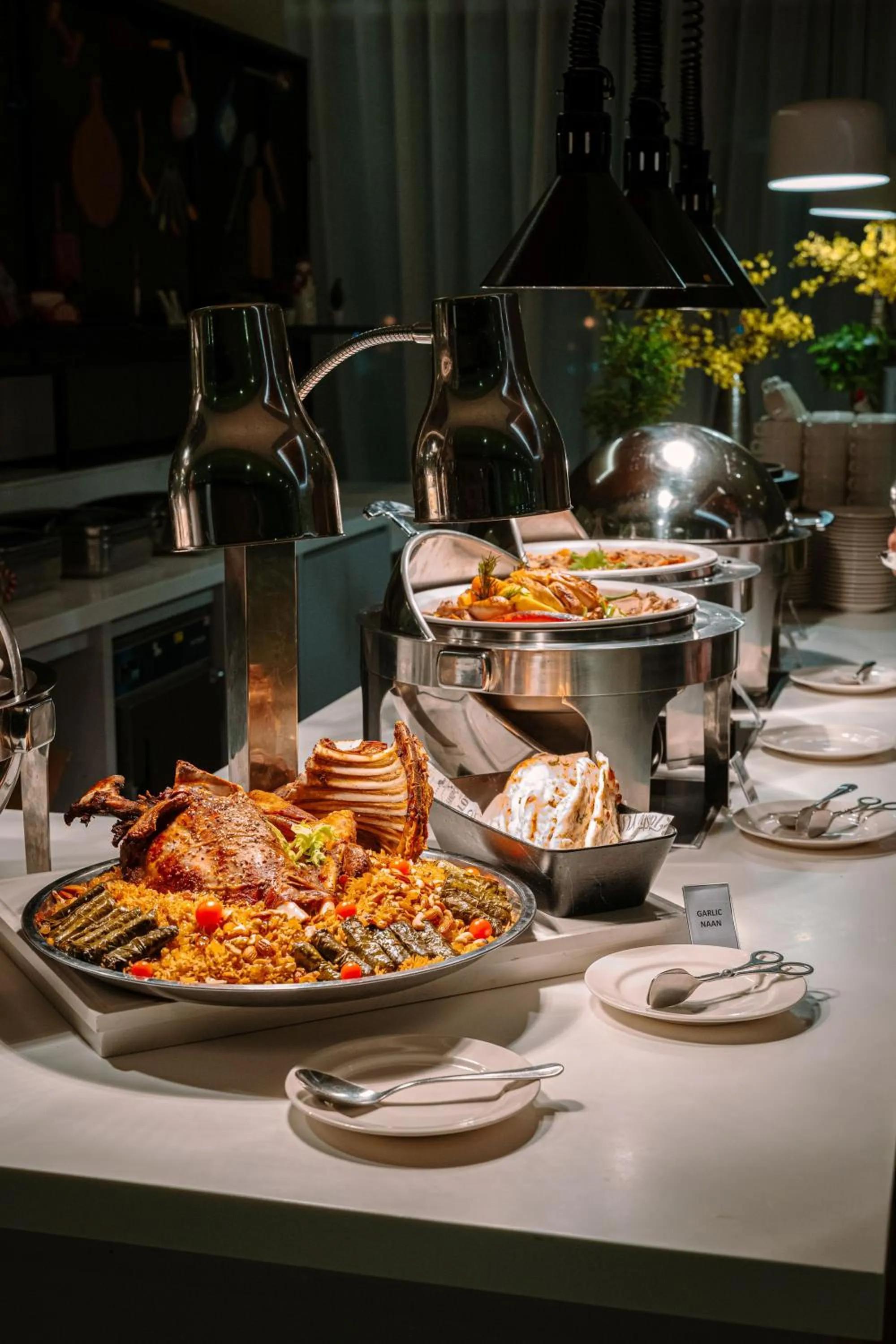 Restaurant/places to eat in Studio M Arabian Plaza Hotel & Hotel Apartments