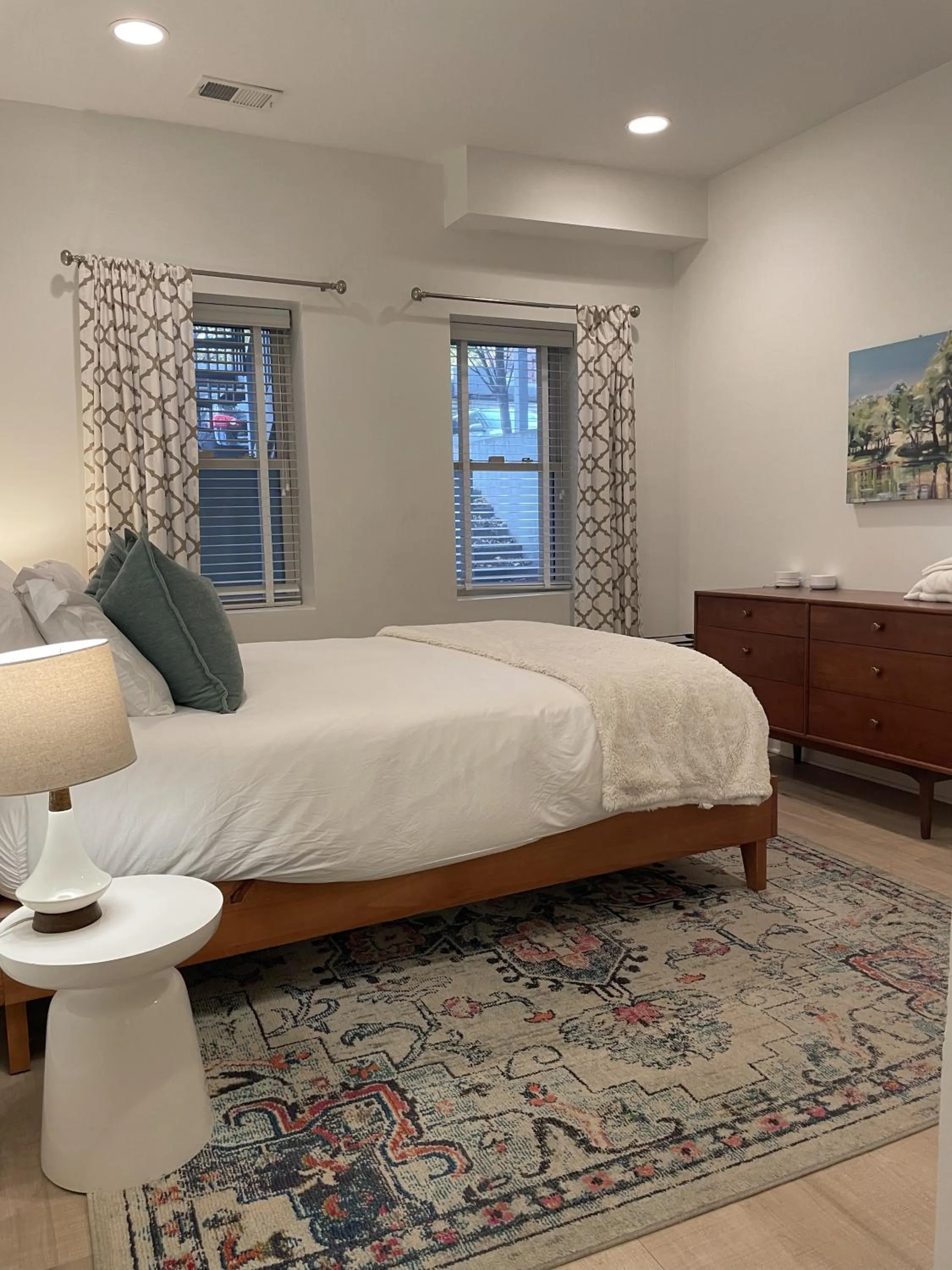 Other, Bed in Luxe 2BD2BA Townhouse in Hip Area - Near Metro