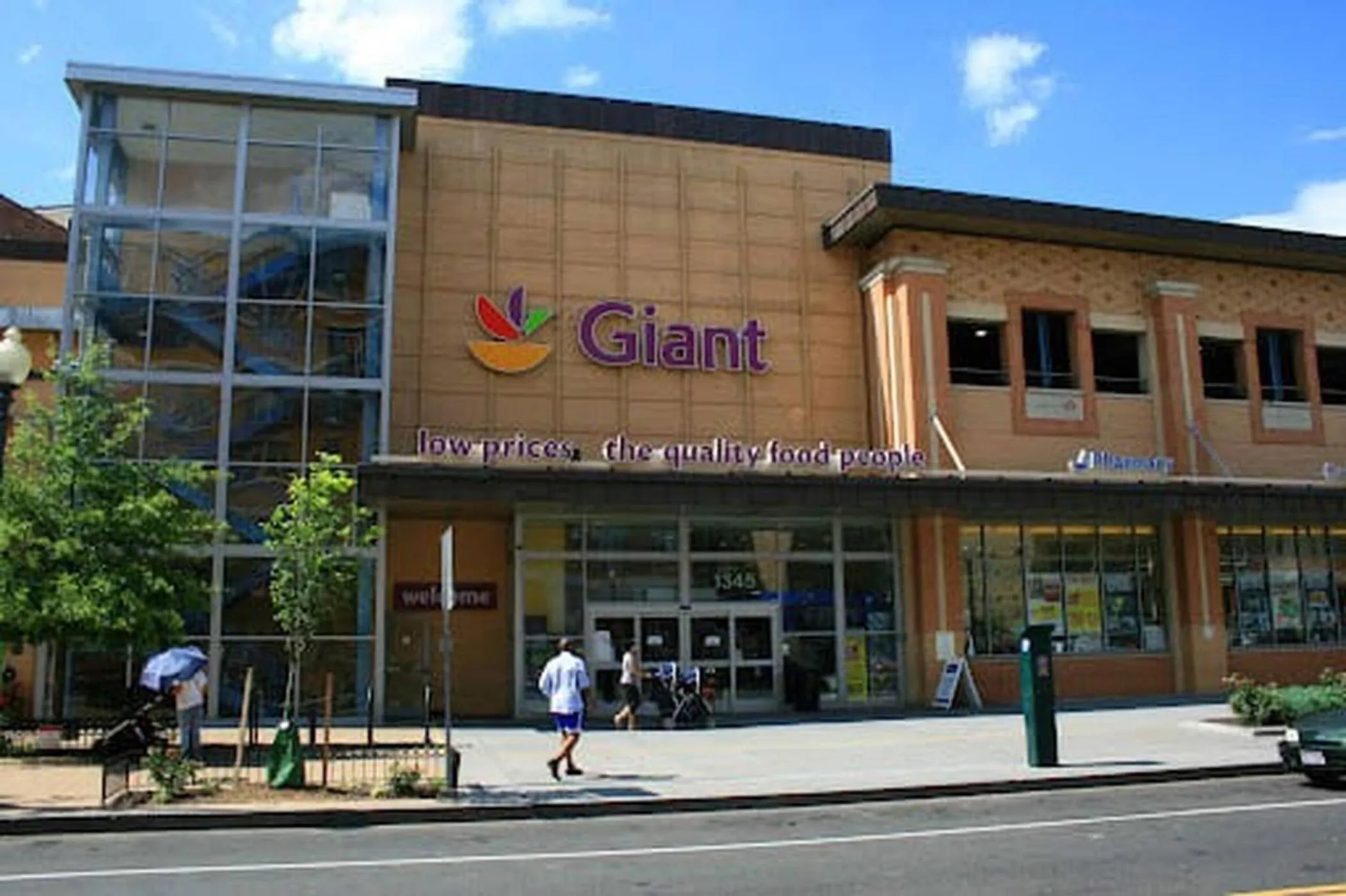 Other in Charming 2BD1BA in Hip Area - Near Metro