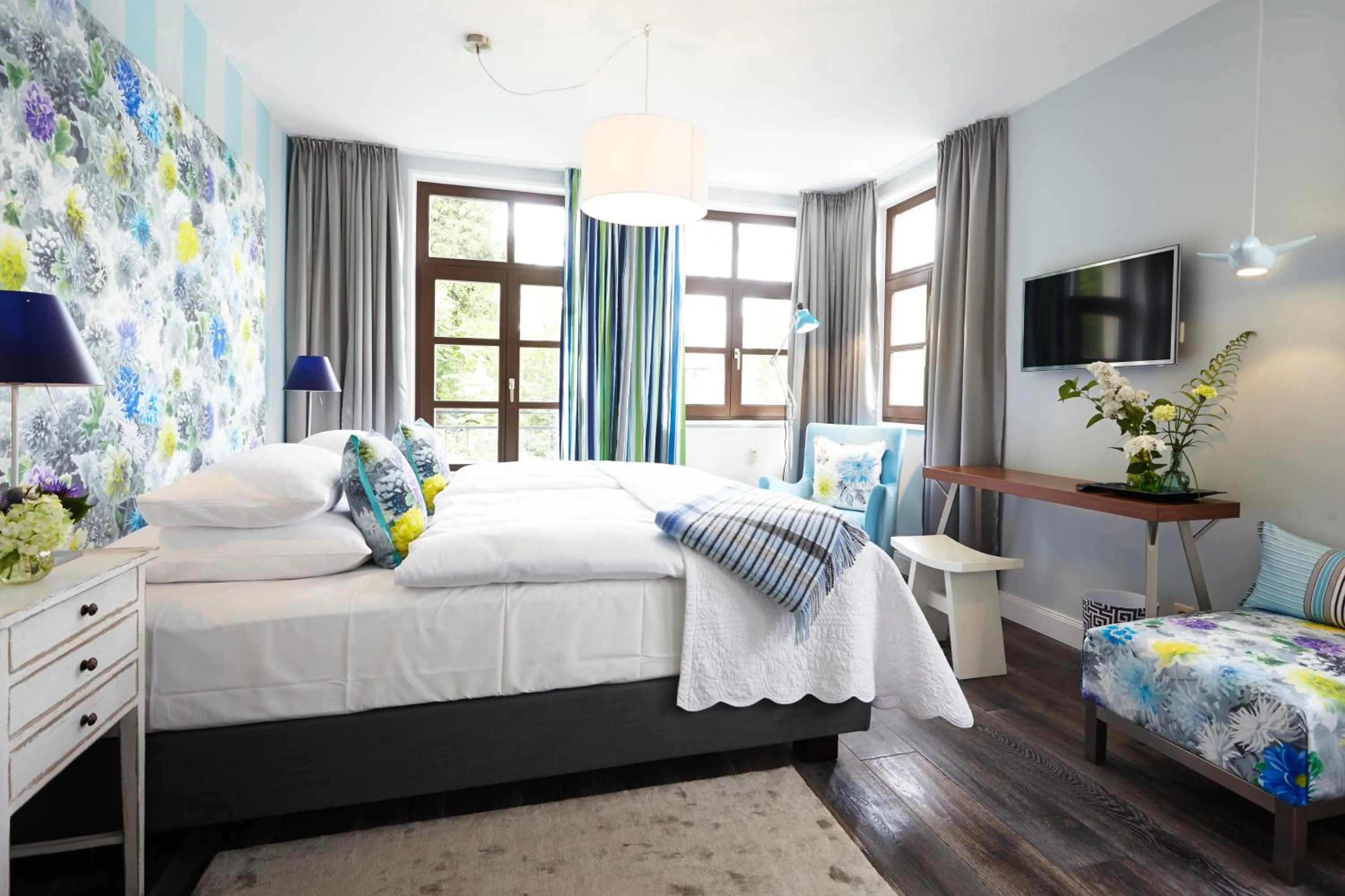 Photo of the whole room, Bed in Fährhaus Meißen B&B