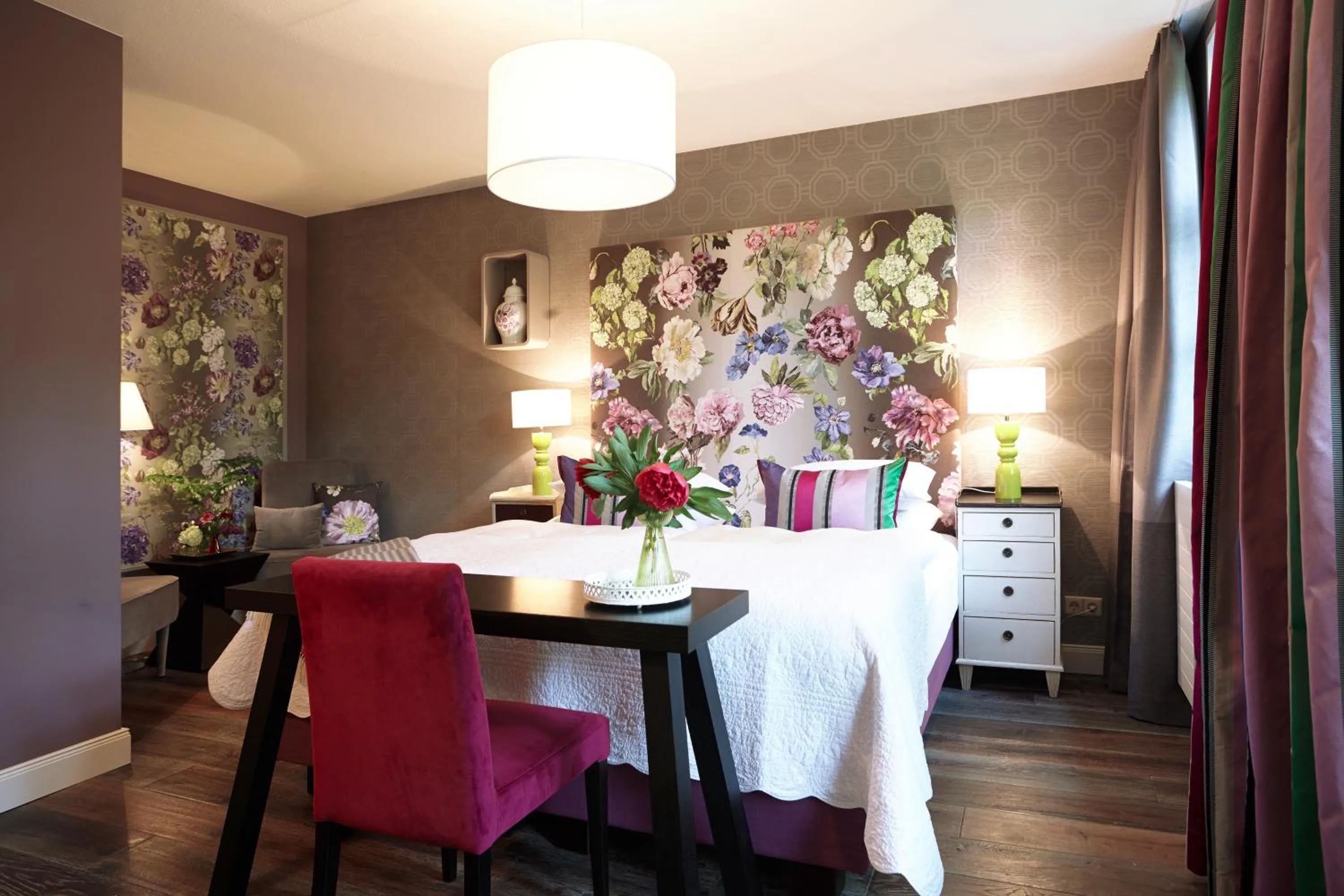 Photo of the whole room, Bed in Fährhaus Meißen B&B