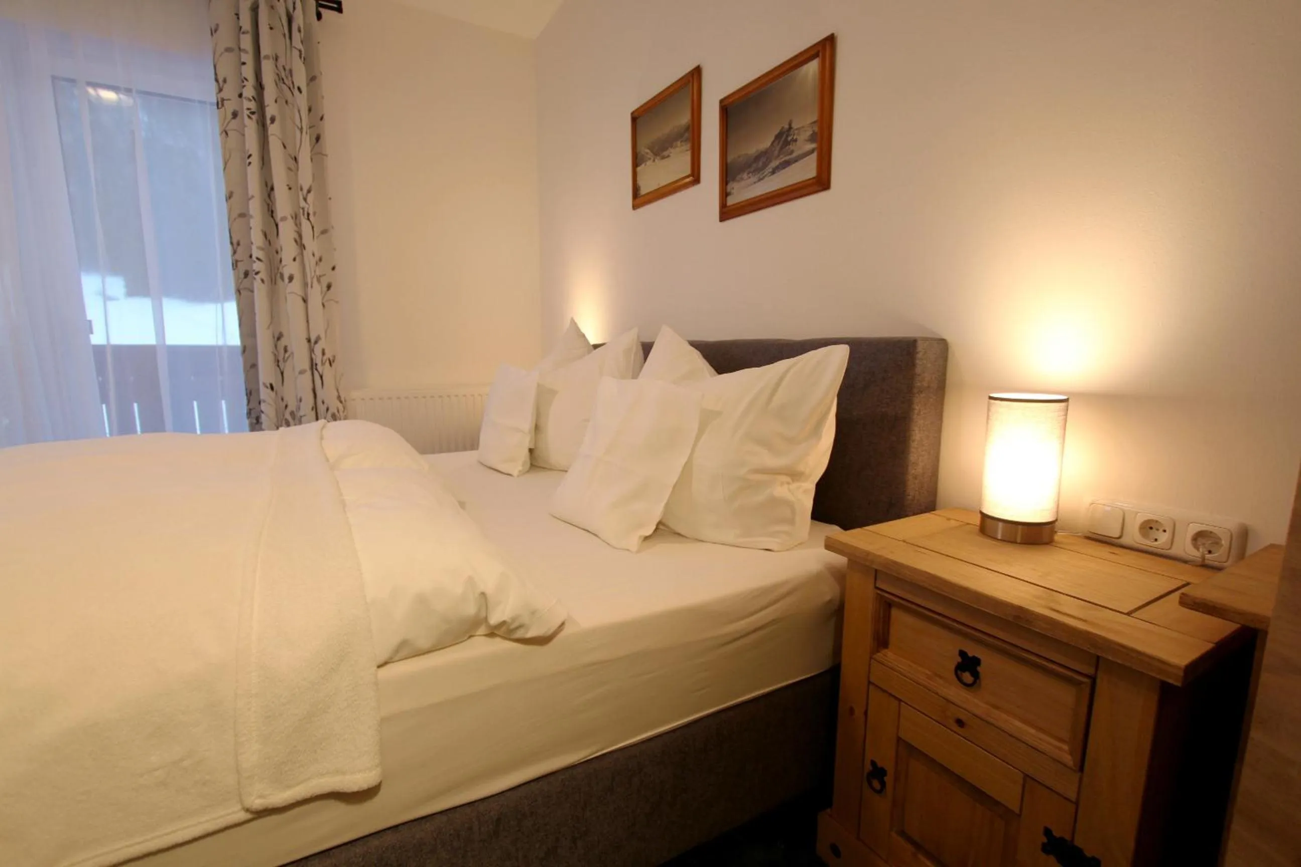 Photo of the whole room, Bed in Alpenhotel Ensmann