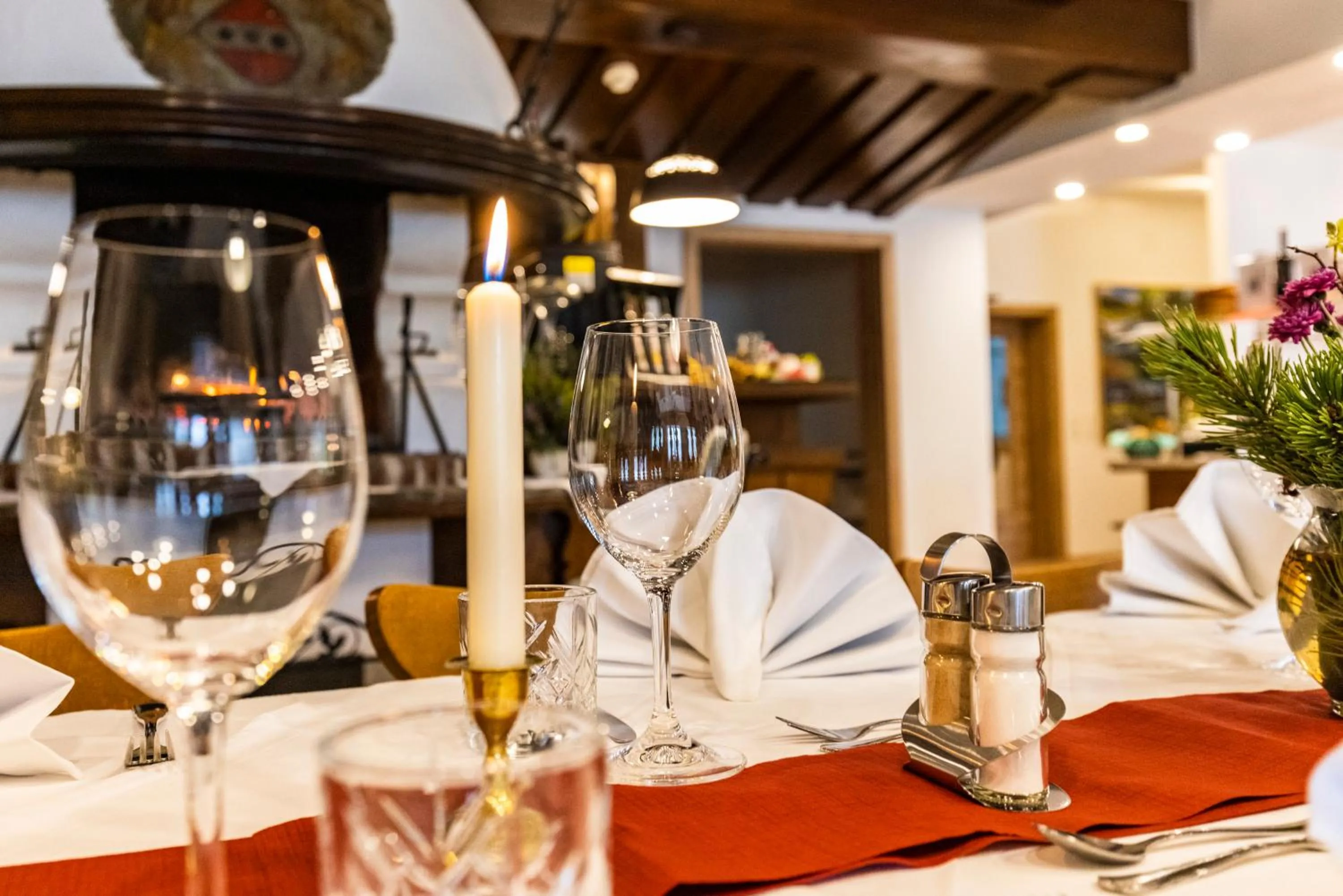 Restaurant/places to eat in Alpenhotel Ensmann