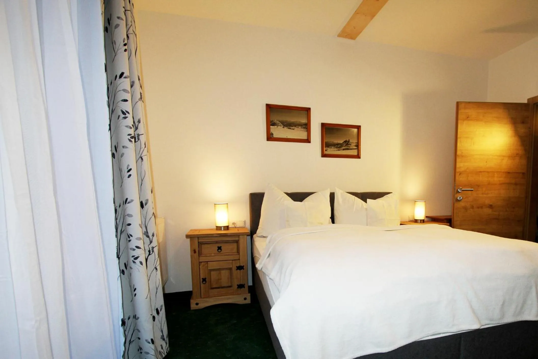 Photo of the whole room, Bed in Alpenhotel Ensmann