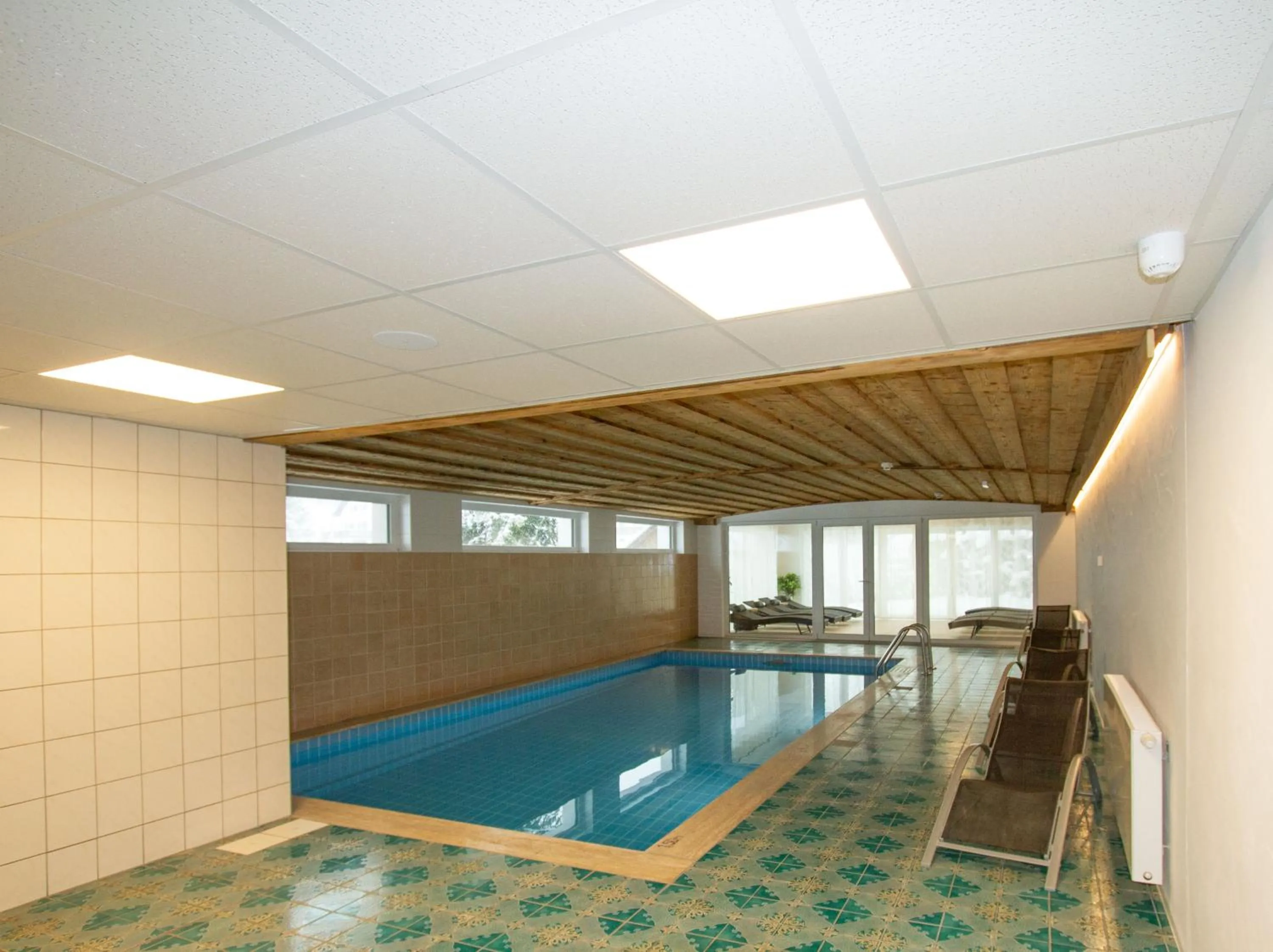 Swimming pool in Alpenhotel Ensmann