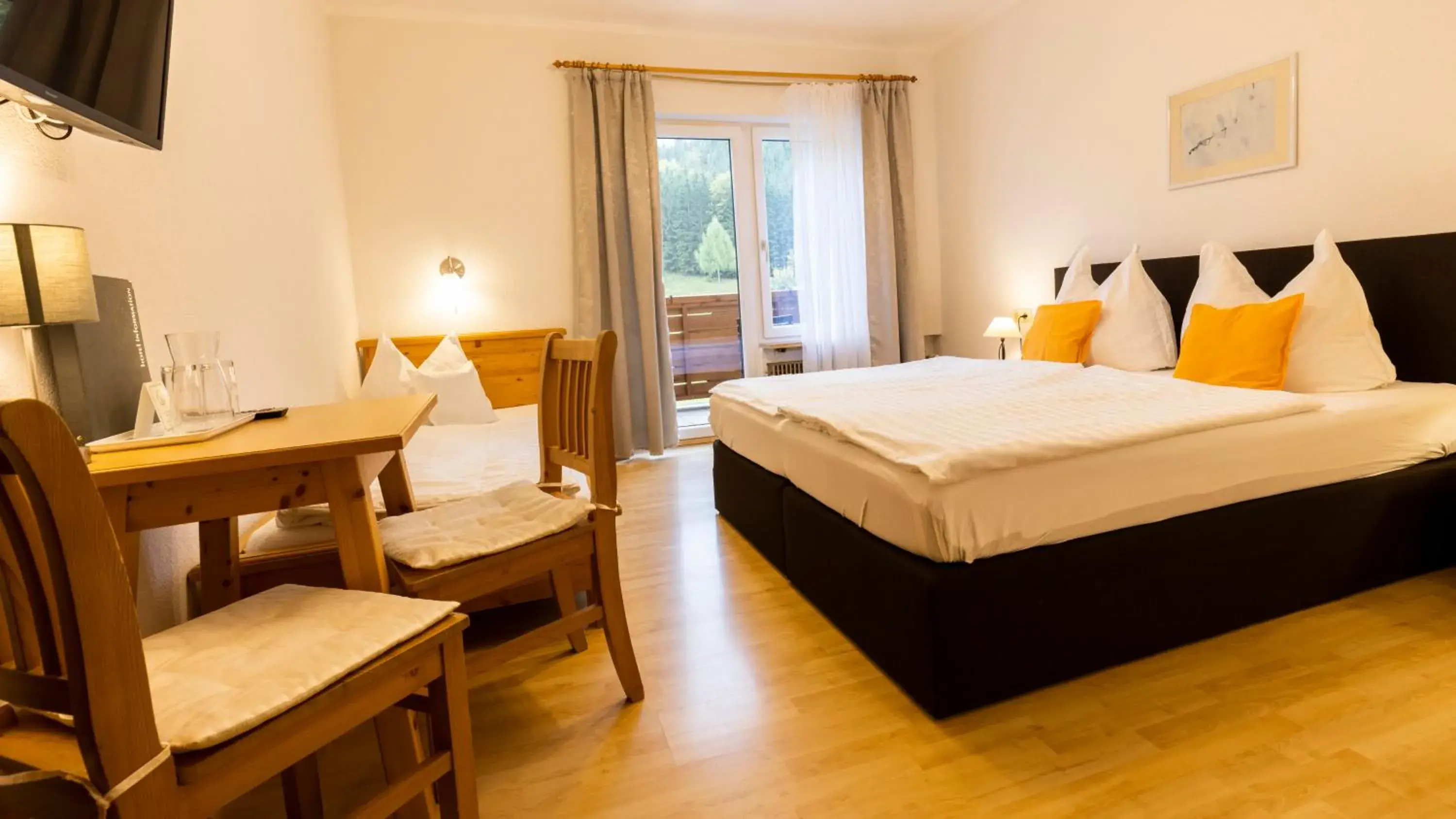 Triple Room in Alpenhotel Ensmann Triple Room in Alpenhotel Ensmann