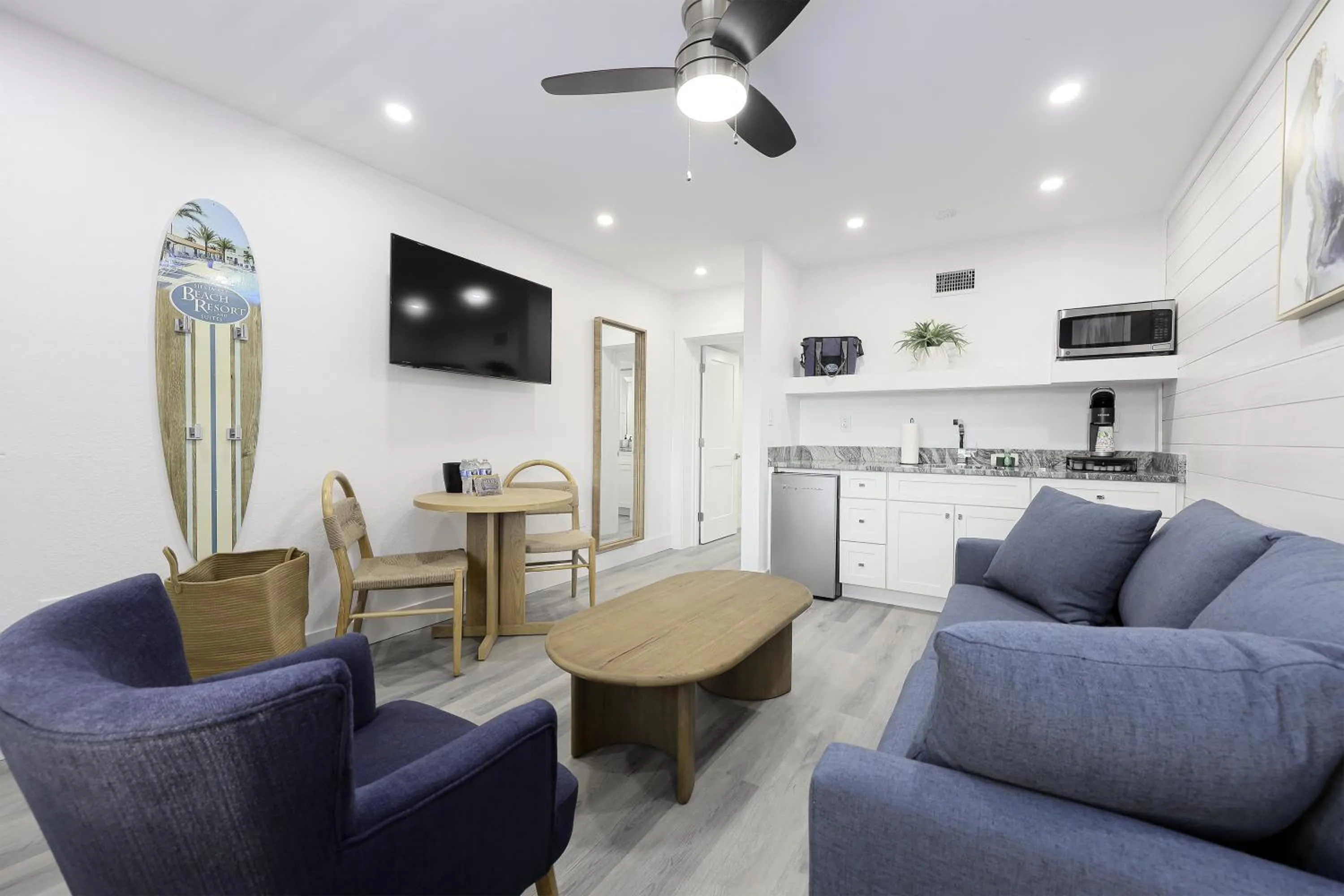 Siesta Bar Side Suite in Siesta Key Beach Resort and Suites