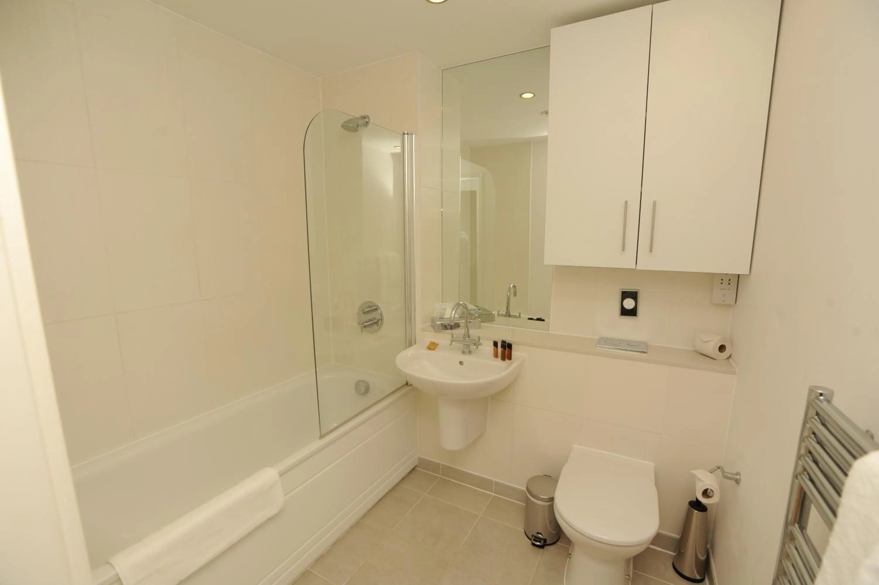 Two-Bedroom Apartment in PREMIER SUITES Bristol Cabot