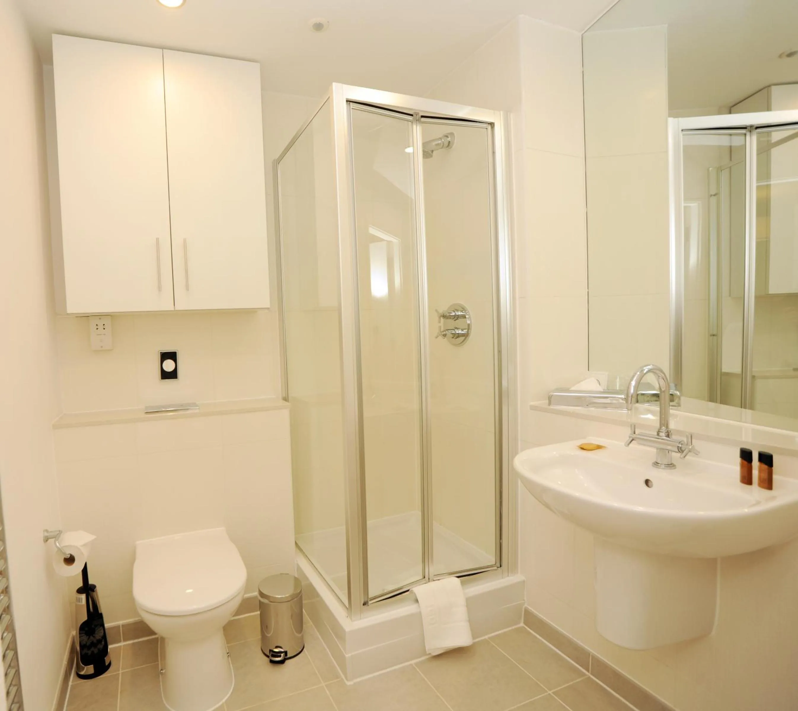 One-Bedroom Apartment in PREMIER SUITES Bristol Cabot