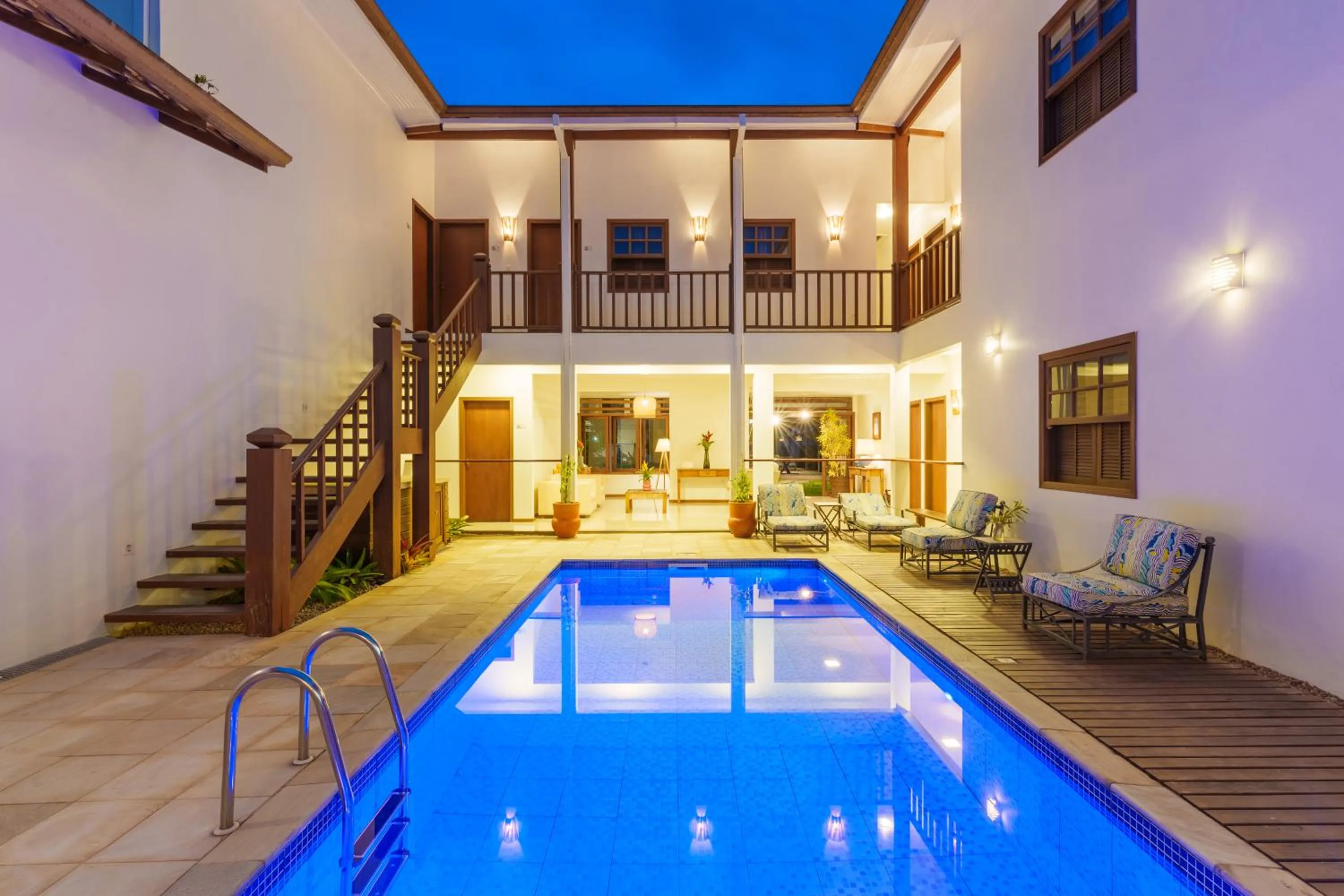 Swimming pool in Casa Poema Paraty