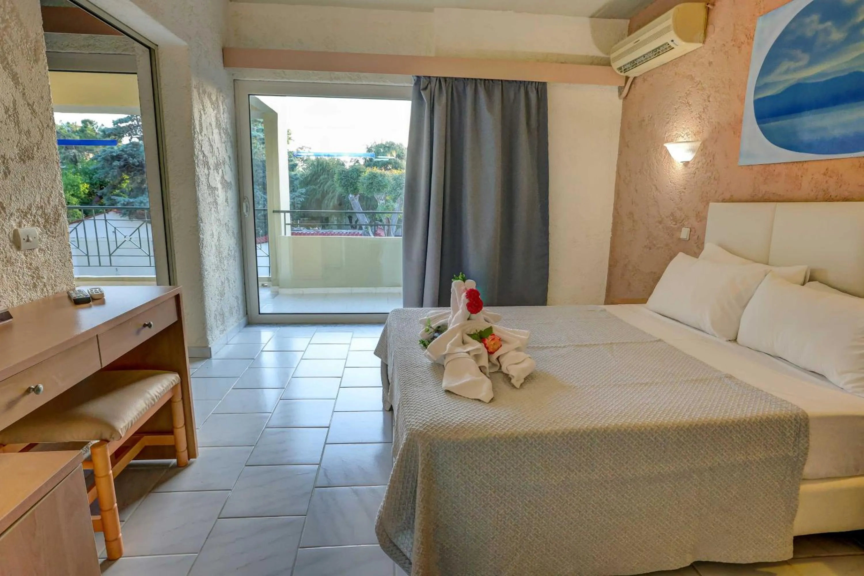 Bedroom, Bed in Filerimos Village Hotel