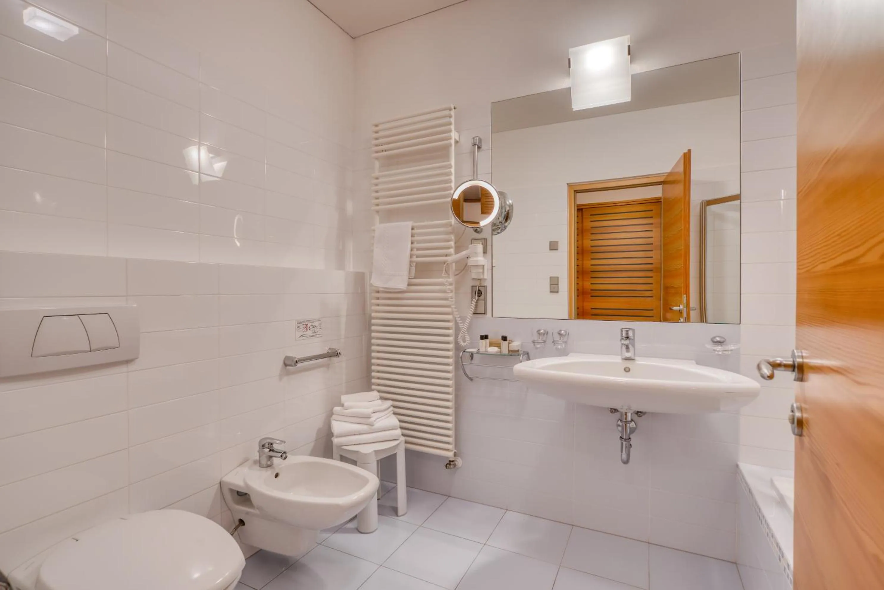 Shower in Hotel Cevedale