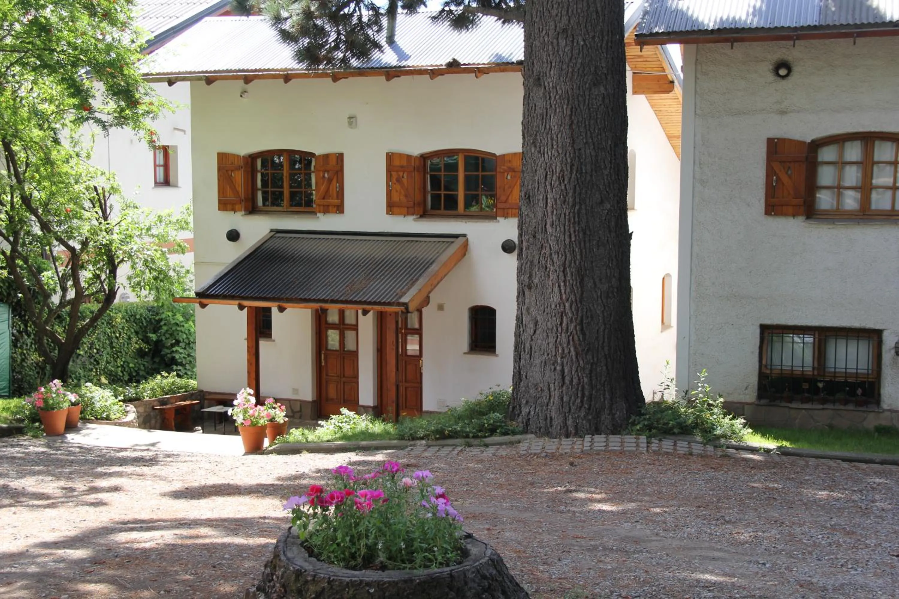 Garden in LA PONDEROSA Apart Hotel