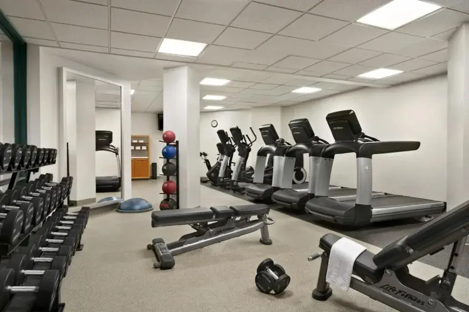 Fitness centre/facilities in Hilton Hasbrouck Heights-Meadowlands Fitness centre/facilities in Hilton Hasbrouck Heights-Meadowlands