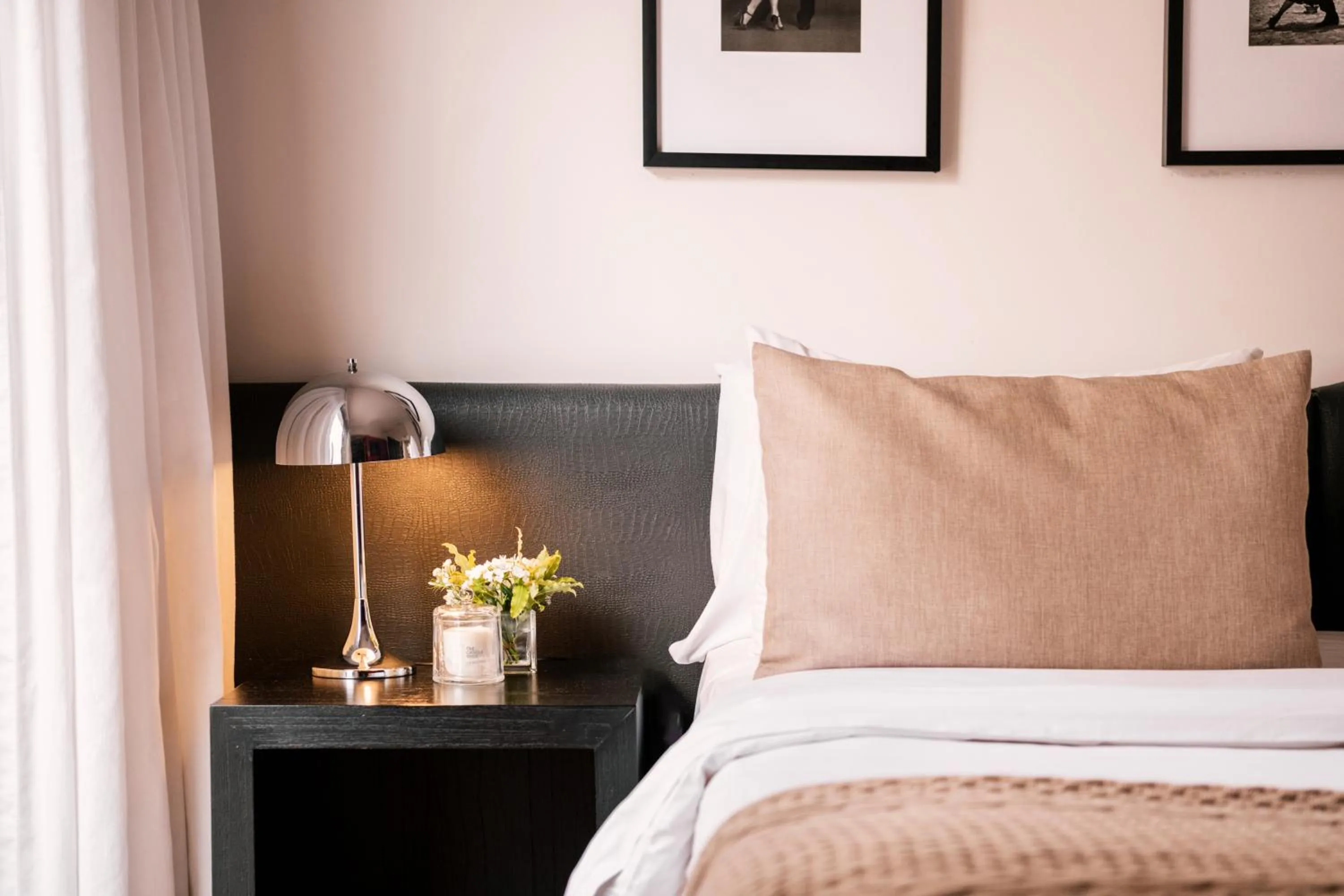 Bedroom, Bed in Principado Downtown