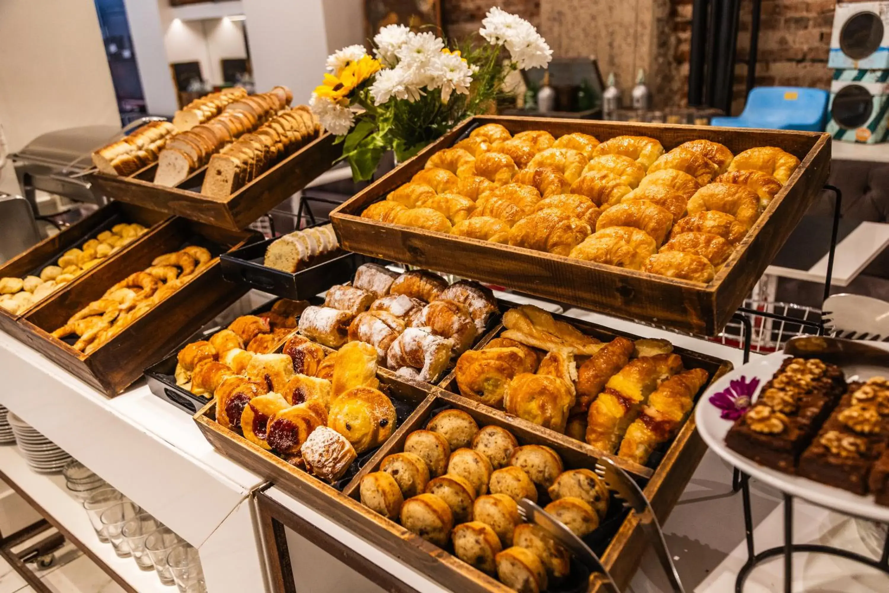 Breakfast in Principado Downtown Breakfast in Principado Downtown