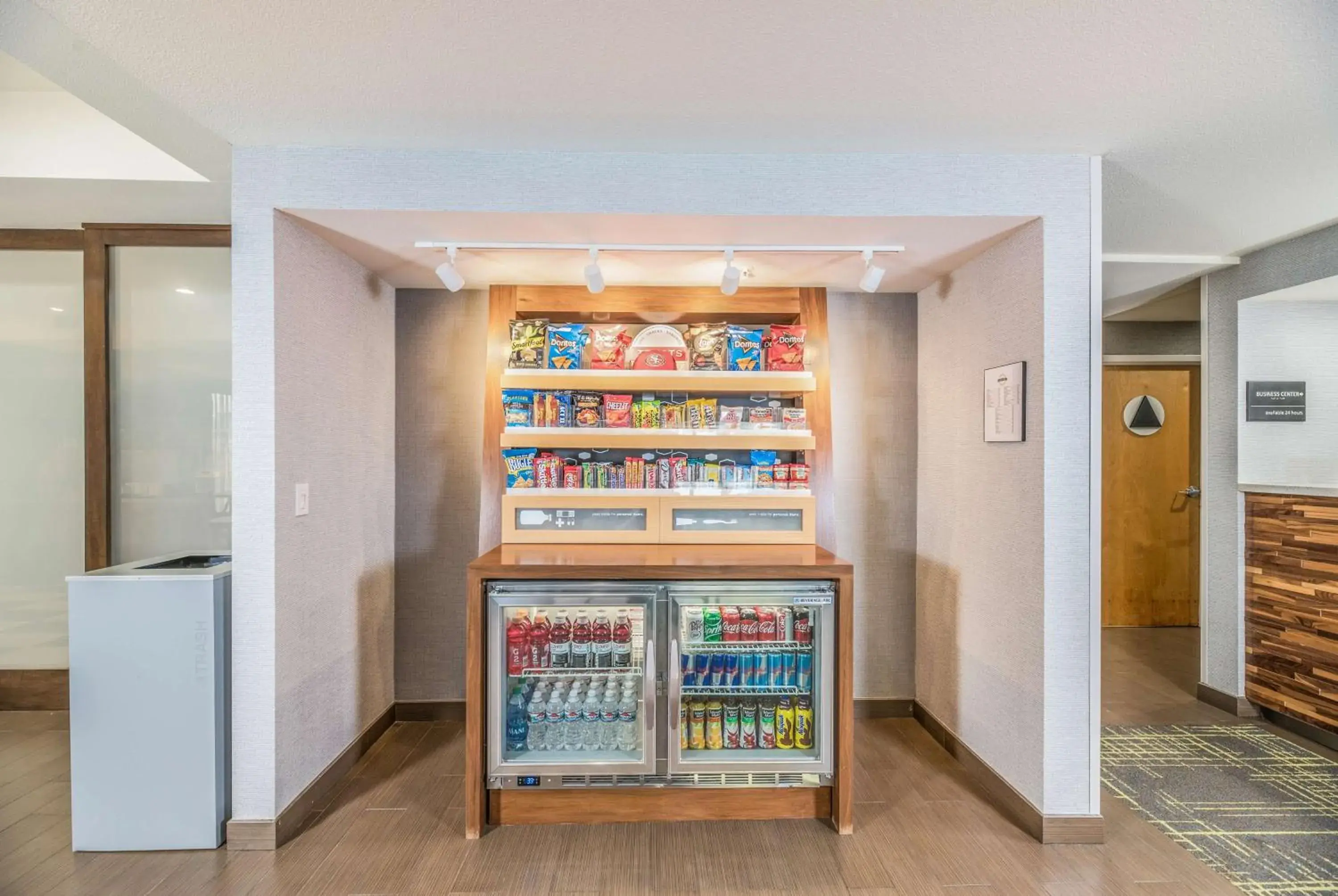 Restaurant/places to eat in Hampton Inn Oakland-Hayward Restaurant/places to eat in Hampton Inn Oakland-Hayward