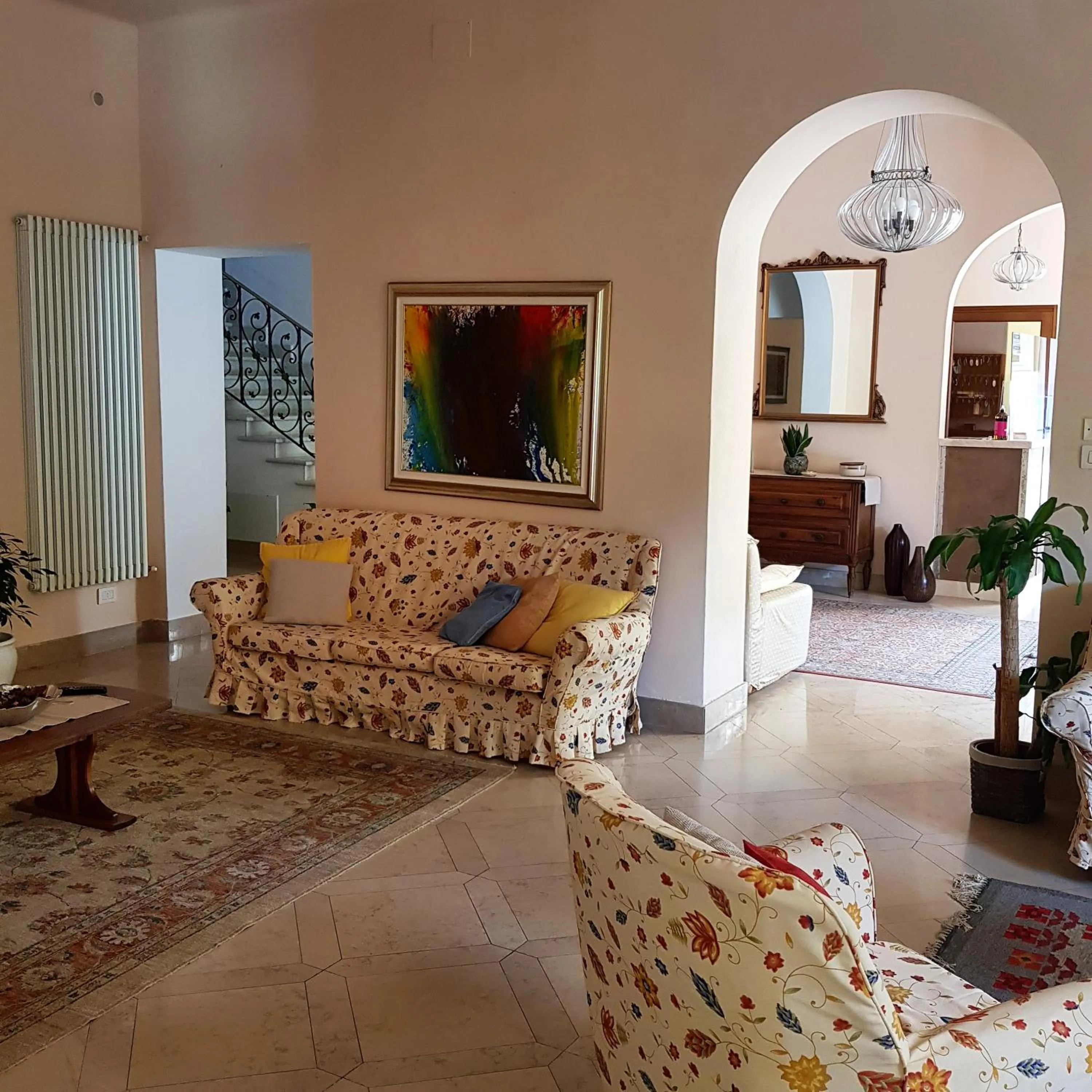 Communal lounge/ TV room in Hotel Bellonda