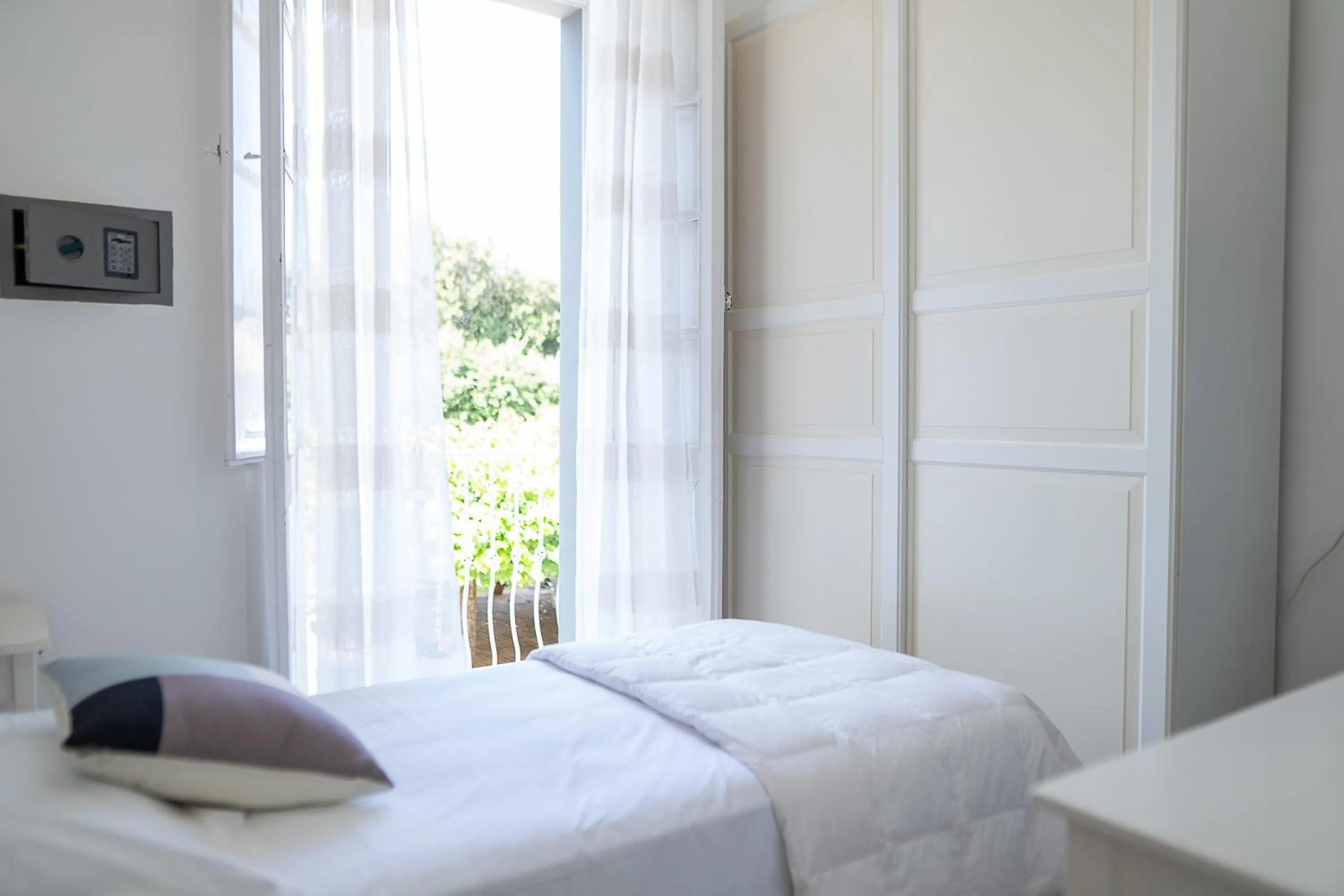 Bed in Hotel Bellonda