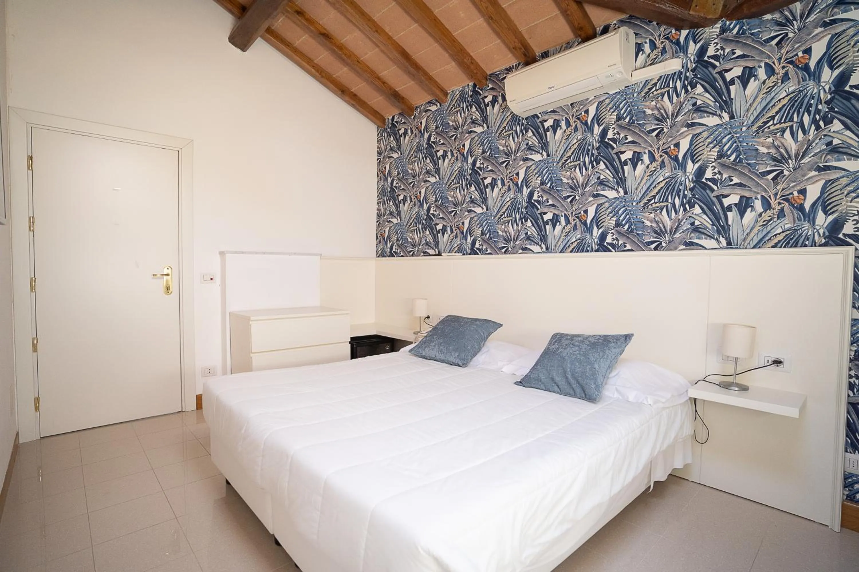 Bed in Hotel Bellonda