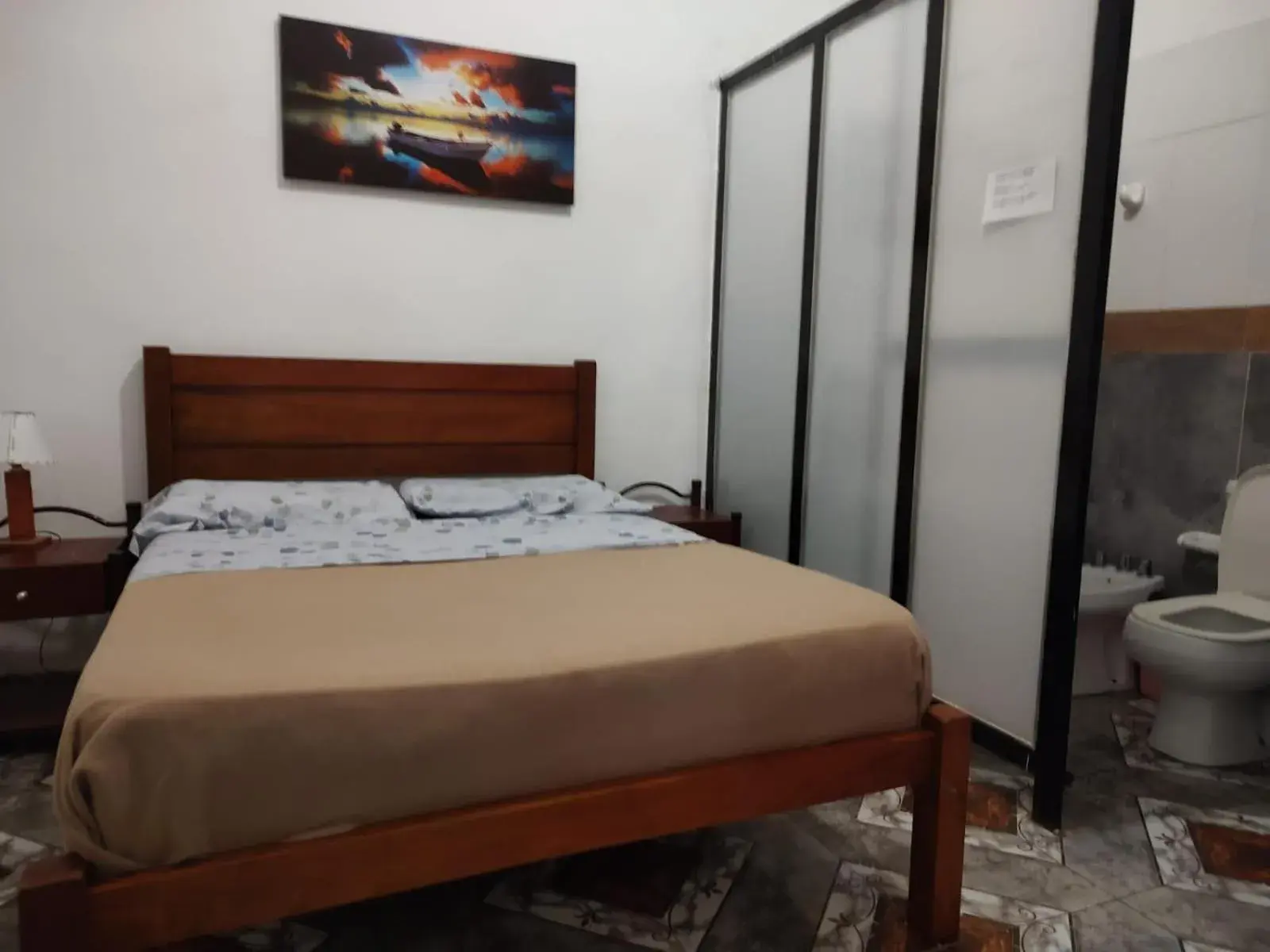 Double Room with Private Bathroom - single occupancy in Hostelmo Hotel Double Room with Private Bathroom - single occupancy in Hostelmo Hotel