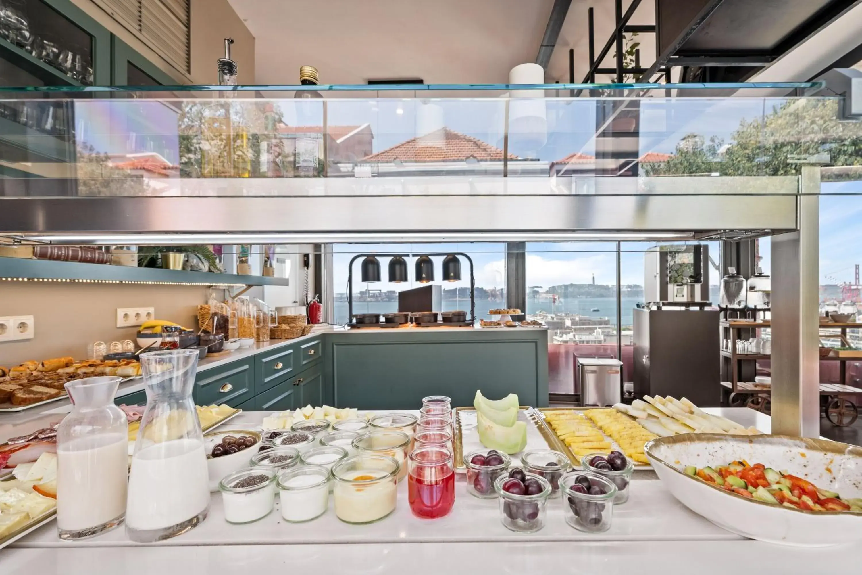 Food and drinks in Monte Belvedere Hotel by Shiadu Food and drinks in Monte Belvedere Hotel by Shiadu