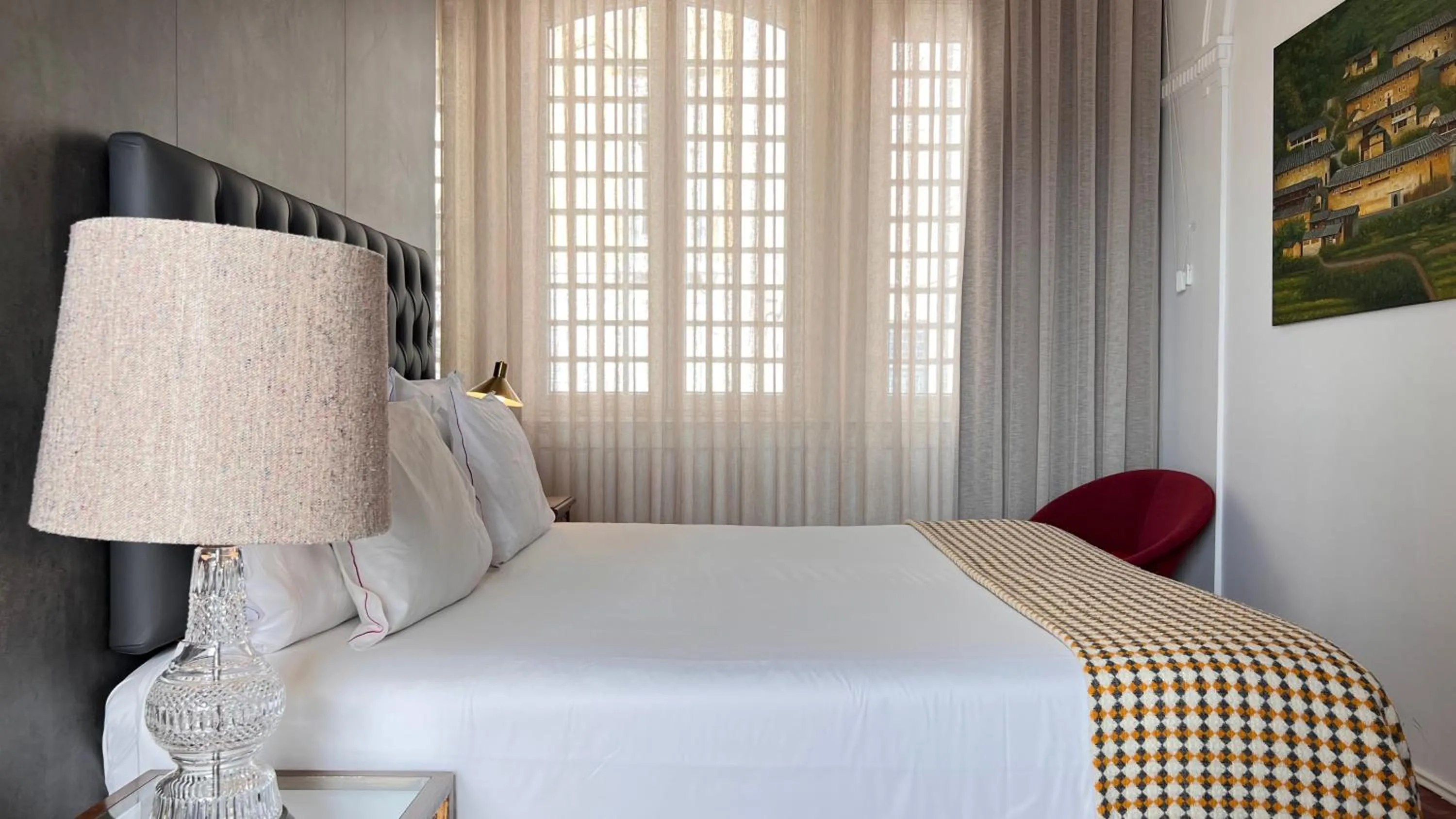 Bed in Monte Belvedere Hotel by Shiadu