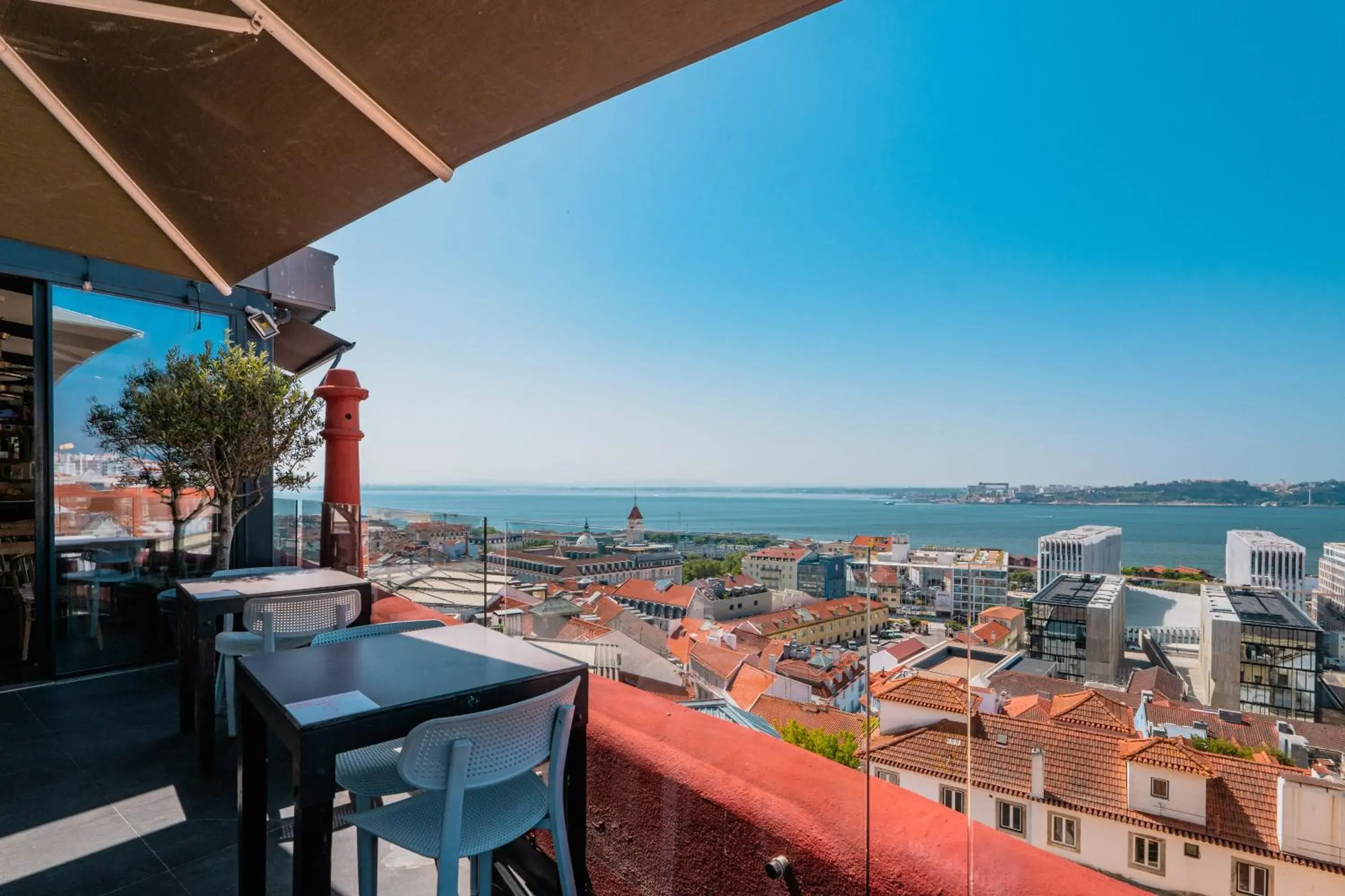 Property building in Monte Belvedere Hotel by Shiadu Property building in Monte Belvedere Hotel by Shiadu