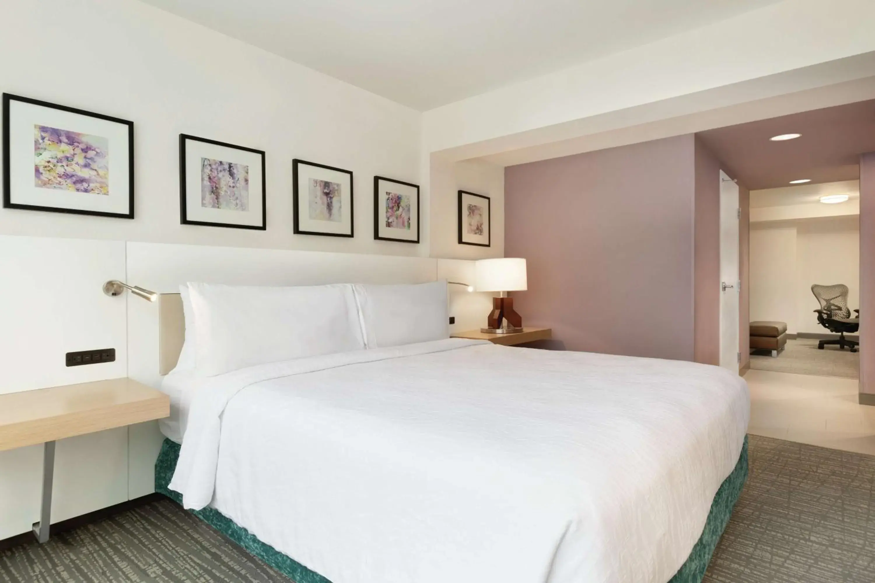 Bed in Hilton Garden Inn Bridgewater Bed in Hilton Garden Inn Bridgewater