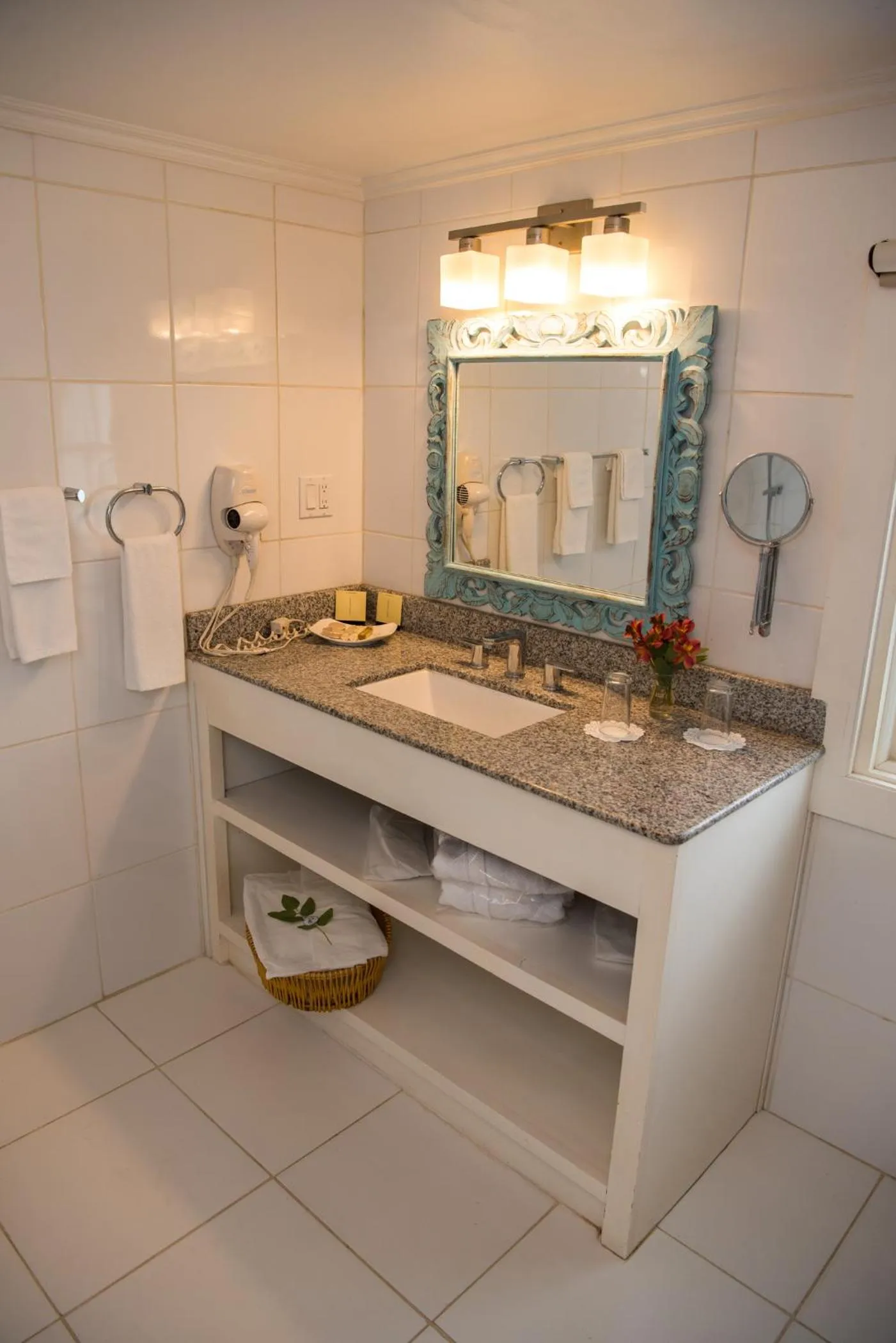 Shower in Hotel Panamonte