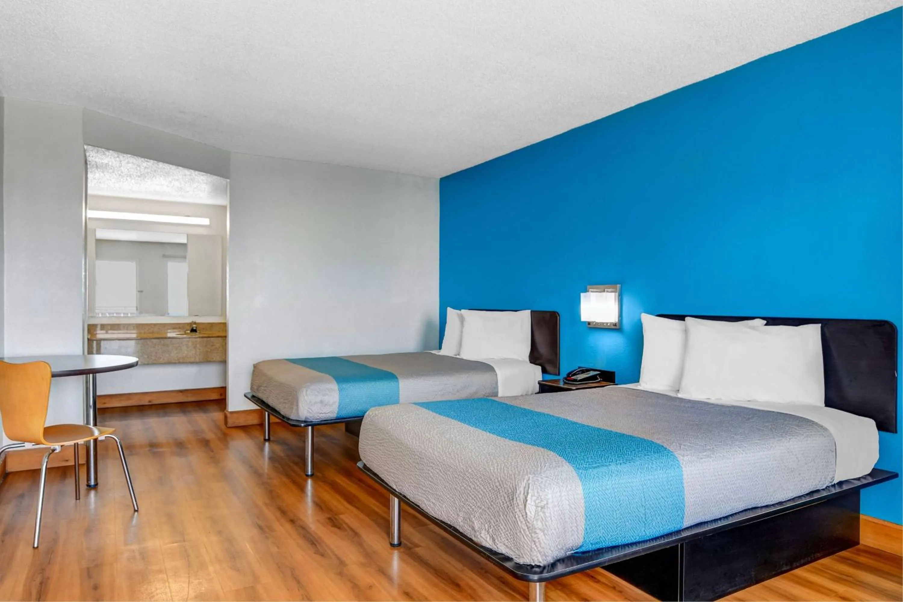 Photo of the whole room, Bed in Motel 6-Atlanta, GA