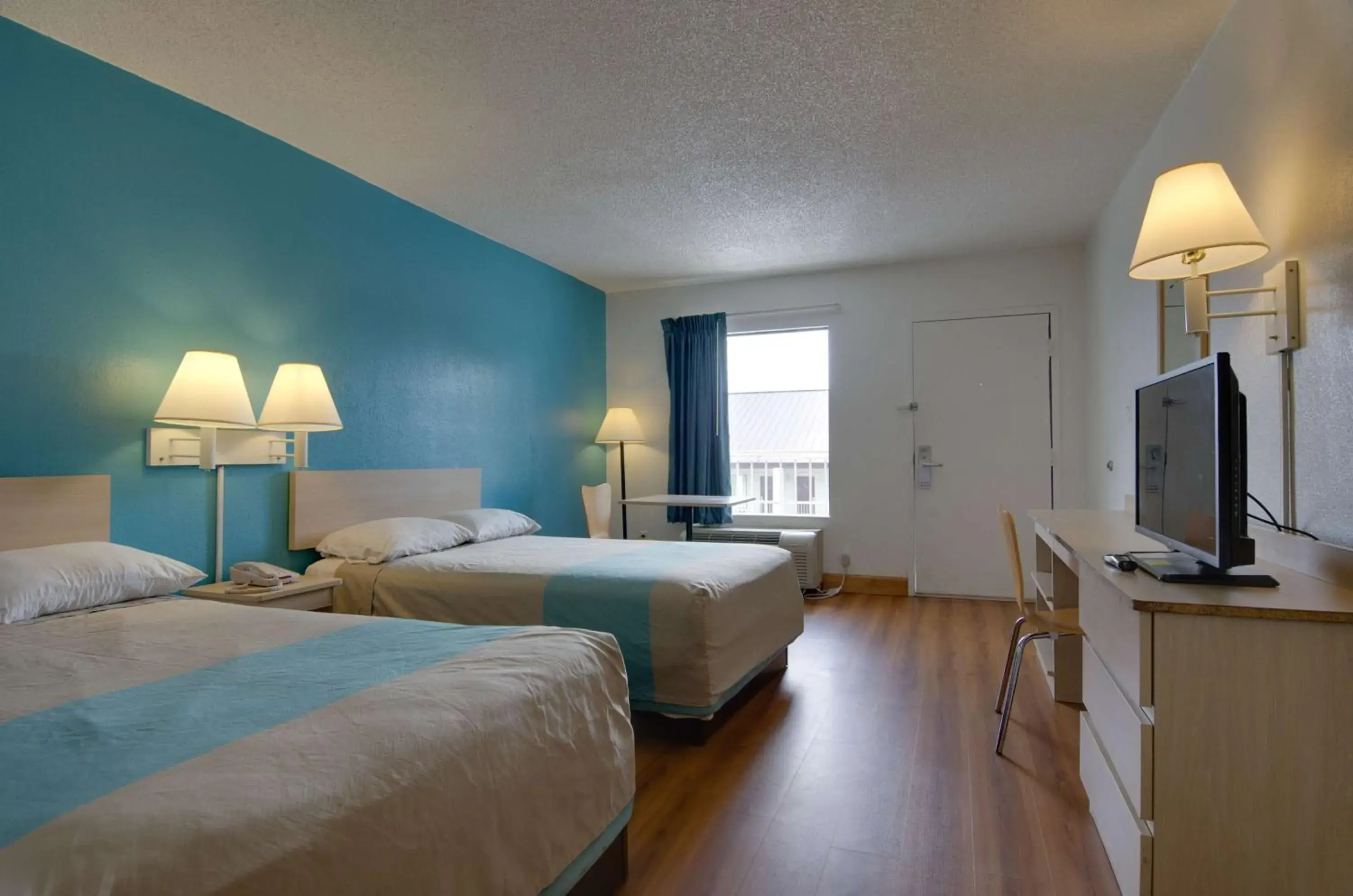 Quadruple Room - single occupancy - Disability Access - Roll in Shower in Motel 6-Atlanta, GA Quadruple Room - single occupancy - Disability Access - Roll in Shower in Motel 6-Atlanta, GA