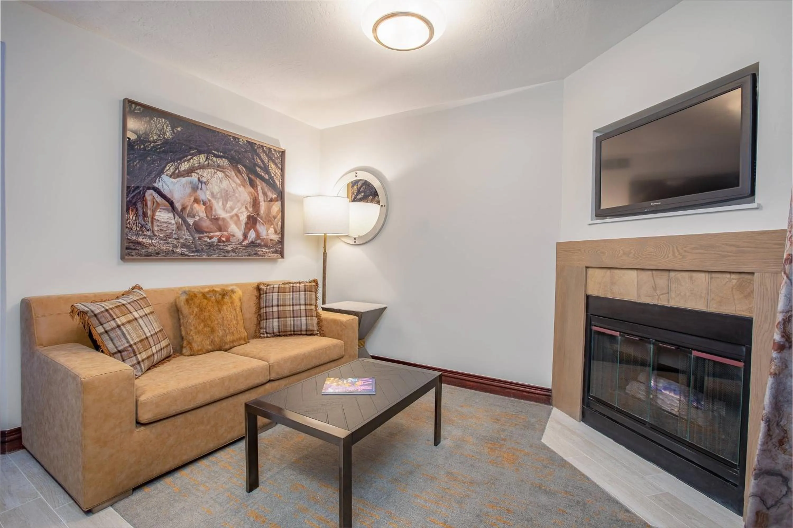 Photo of the whole room in Beaver Creek Lodge, Autograph Collection