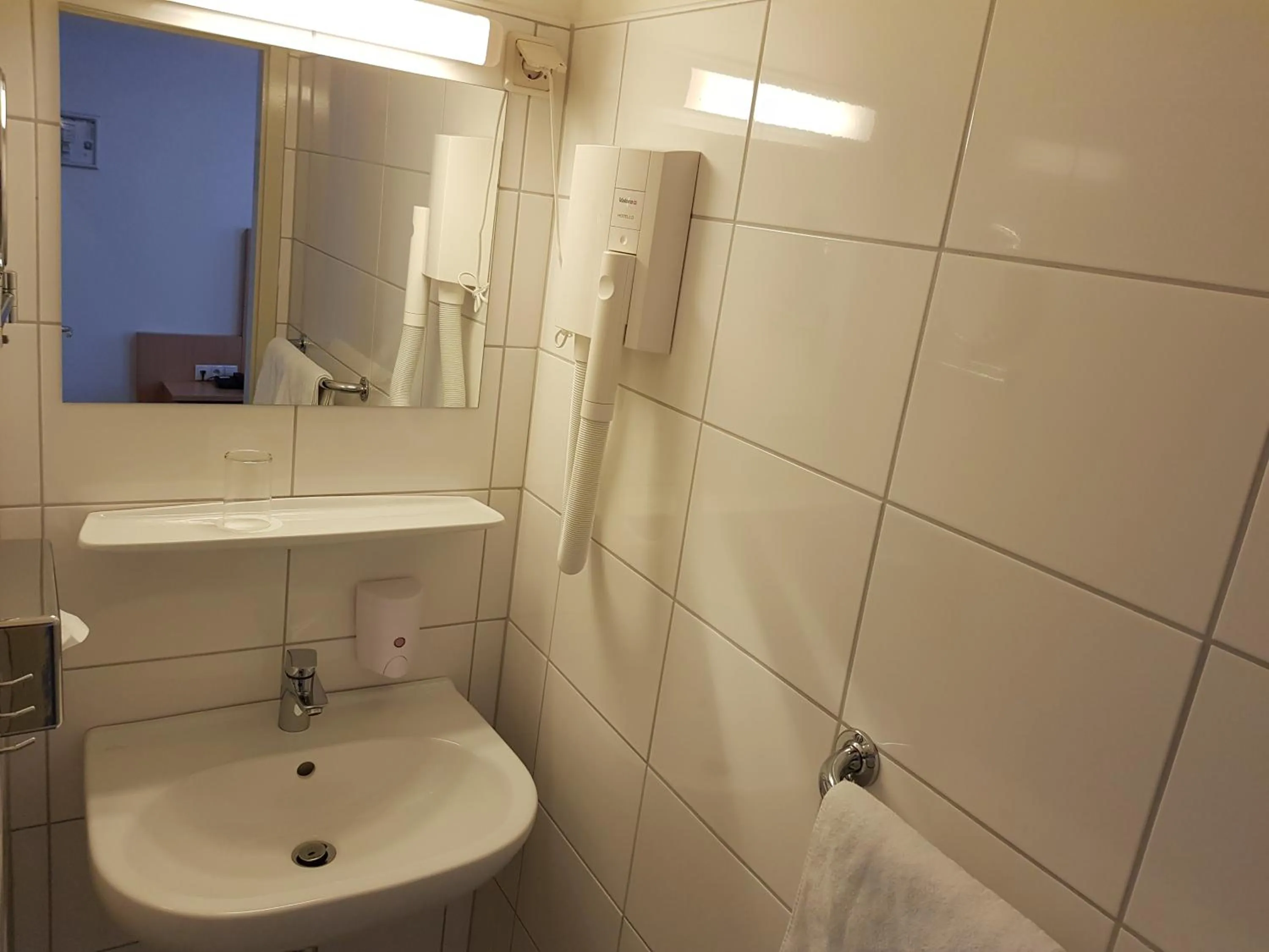 Bathroom in Hotel zum Anker