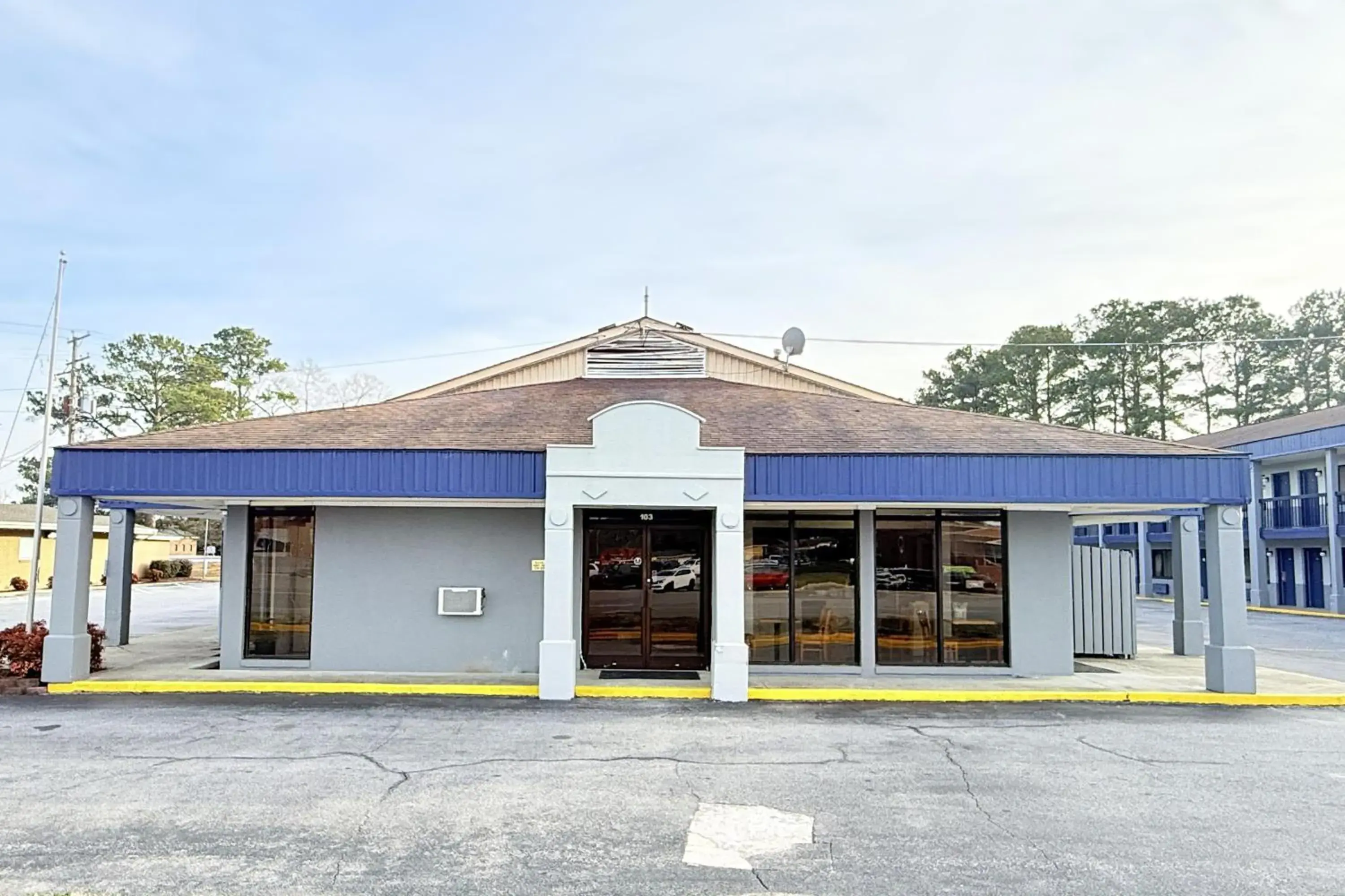 Property building in OYO Hotel Williamston Property building in OYO Hotel Williamston