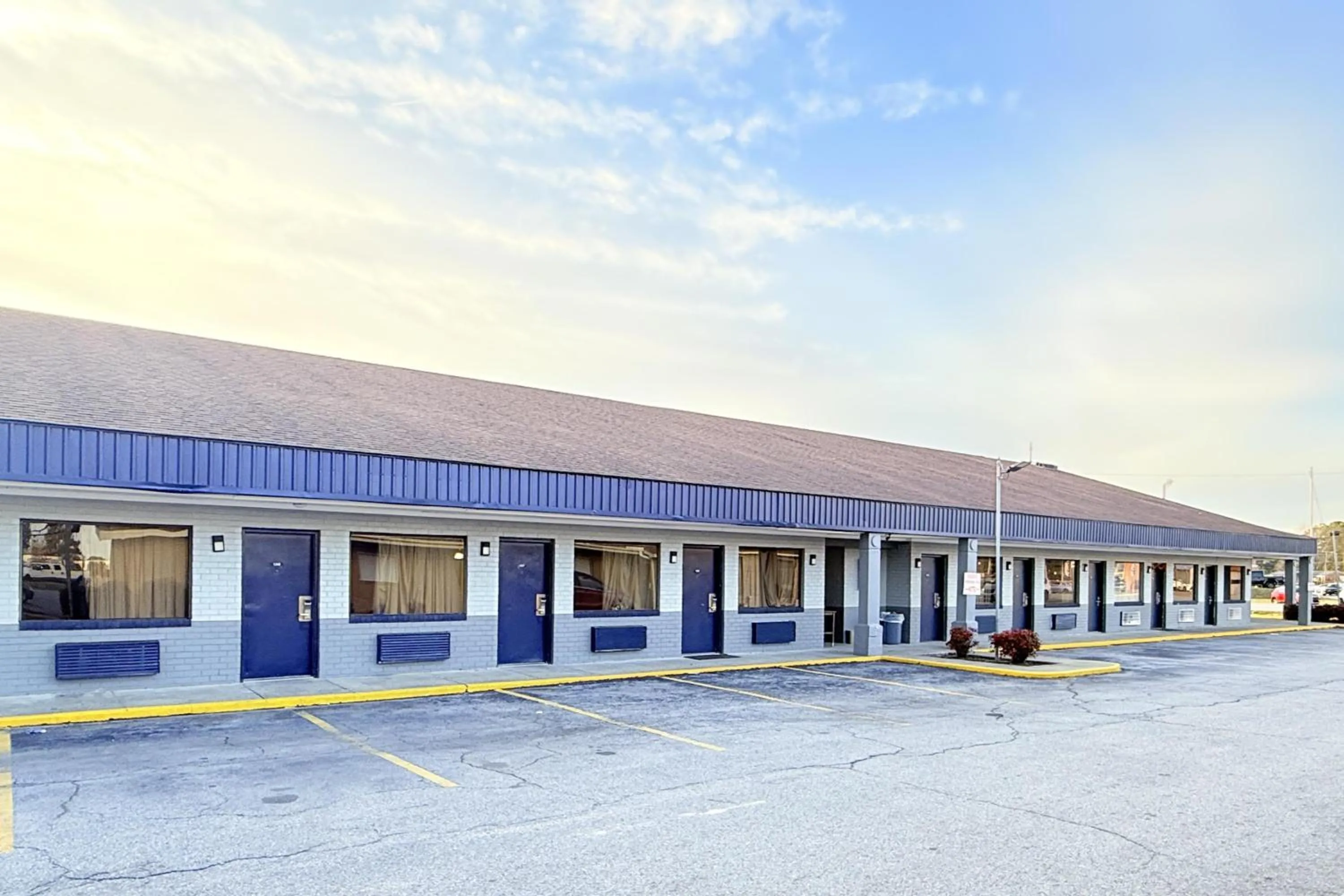 Parking in OYO Hotel Williamston