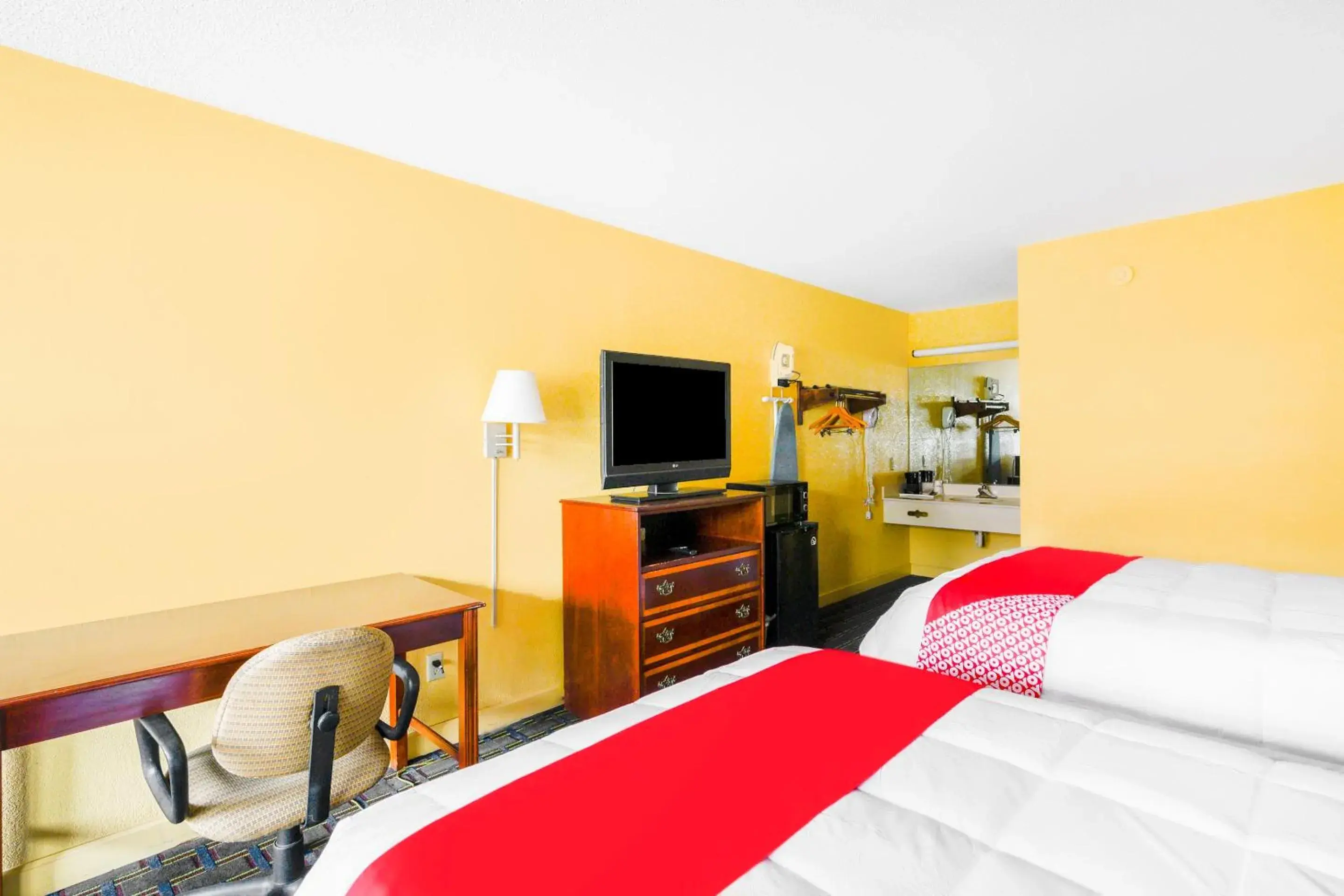 Bedroom, Bed in OYO Hotel Williamston Bedroom, Bed in OYO Hotel Williamston