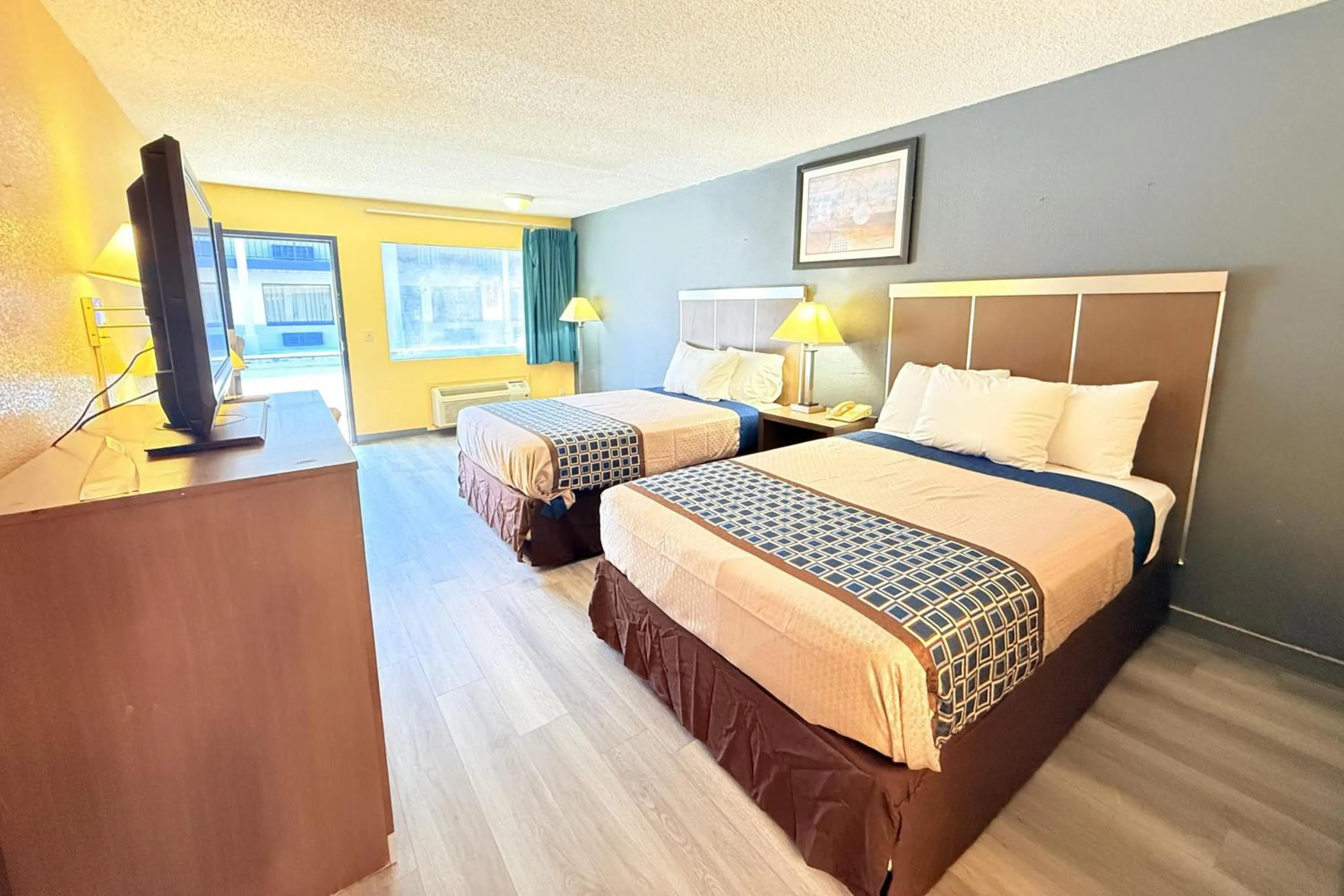 Bedroom, Bed in OYO Hotel Williamston