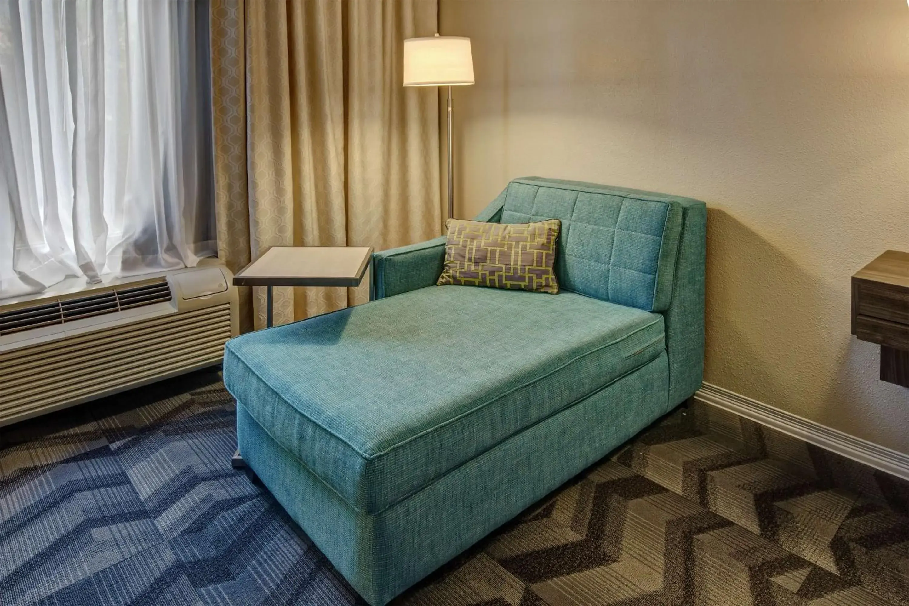 King Room with King Bed - Non-Smoking in Hampton Inn & Suites Clermont King Room with King Bed - Non-Smoking in Hampton Inn & Suites Clermont