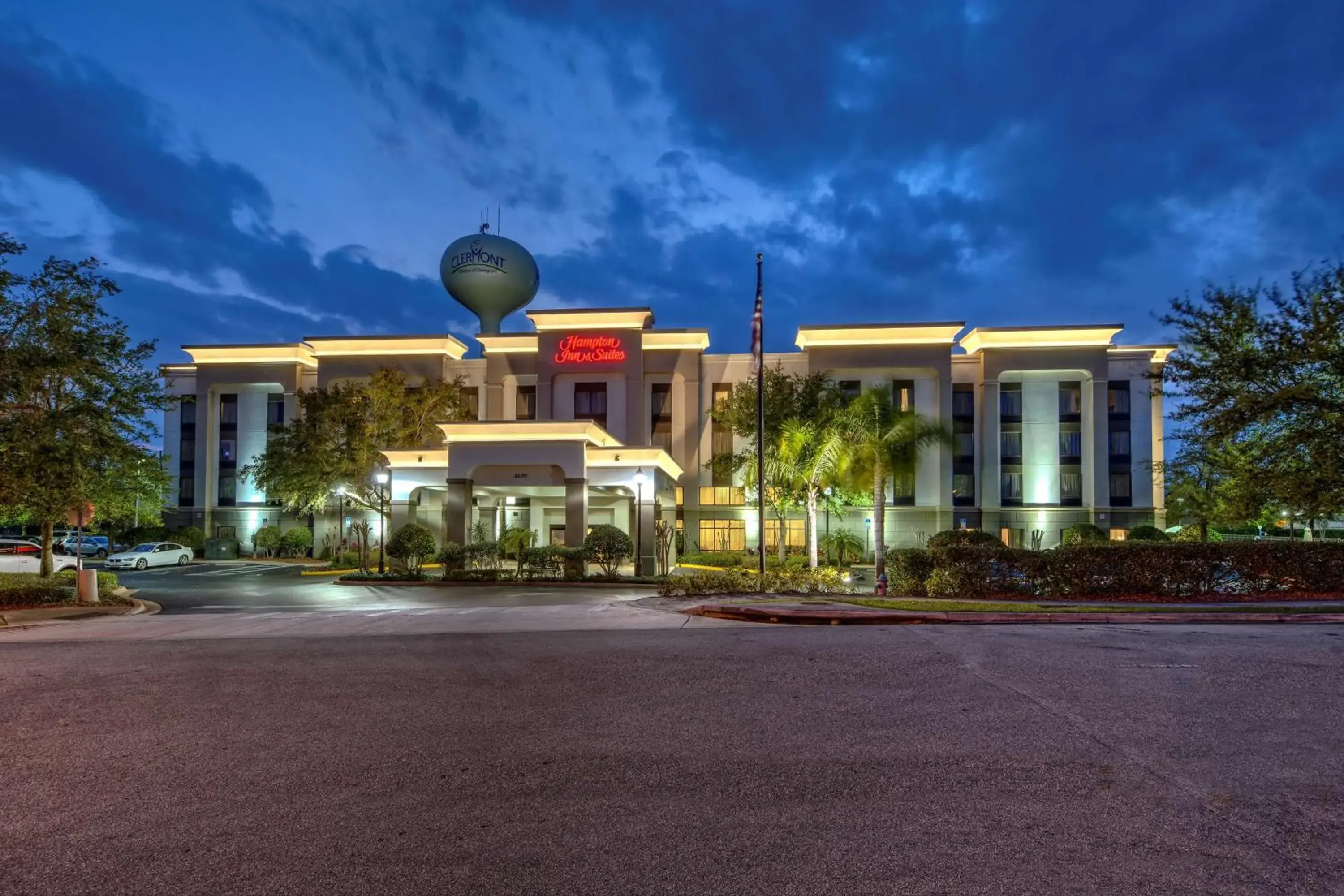 Property building in Hampton Inn & Suites Clermont Property building in Hampton Inn & Suites Clermont