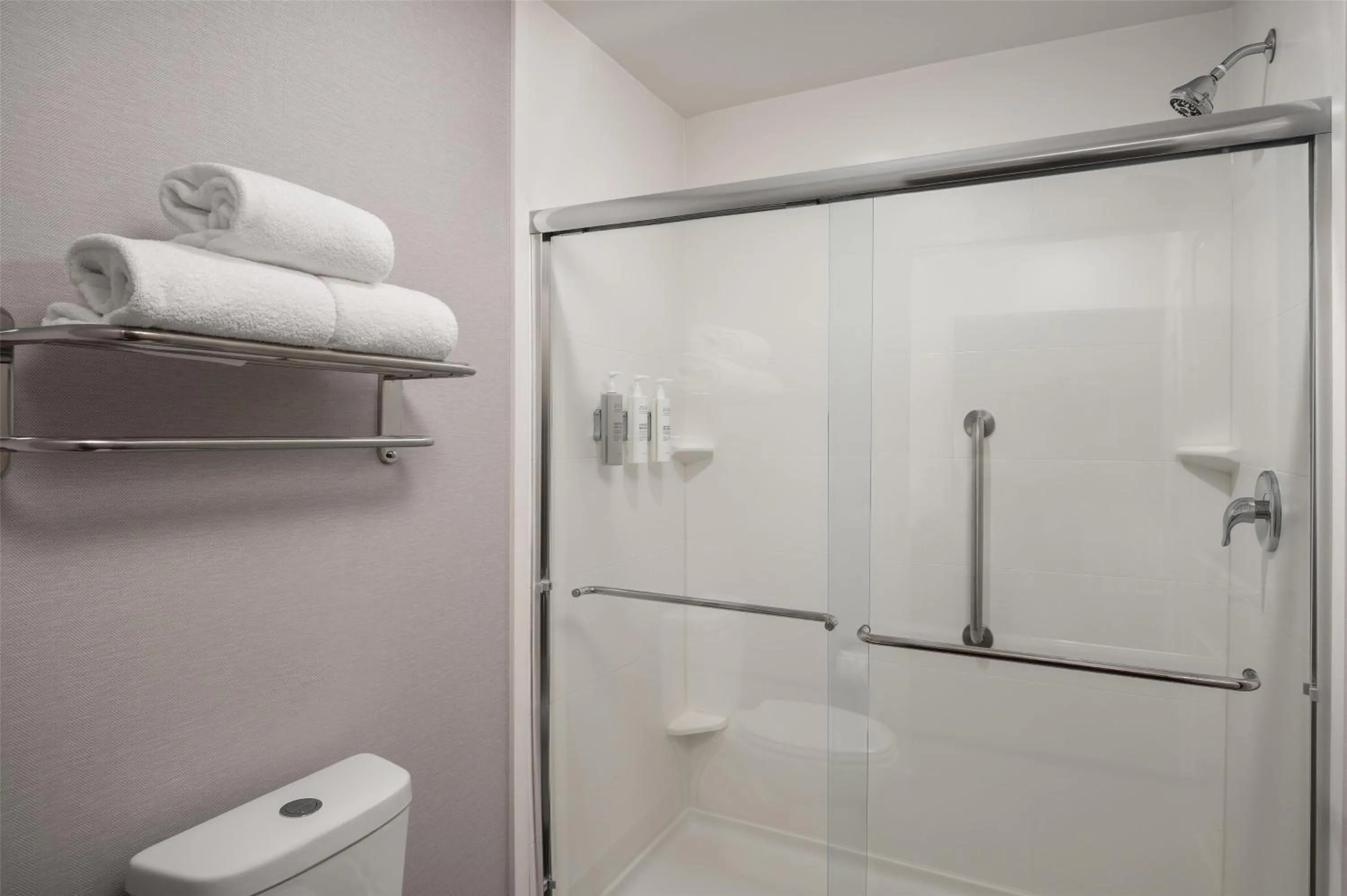 Bathroom in Homewood Suites by Hilton Columbus/Polaris