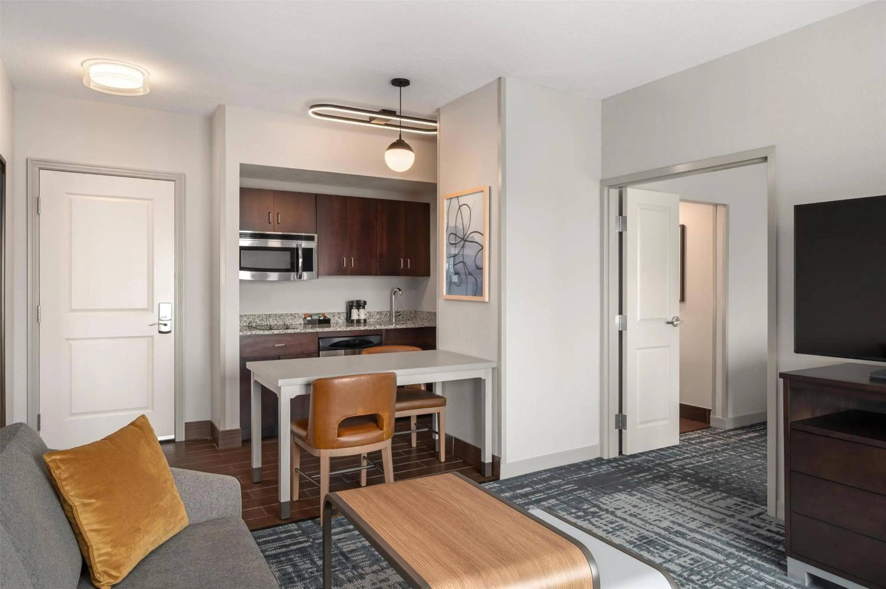 Kitchen or kitchenette in Homewood Suites by Hilton Columbus/Polaris
