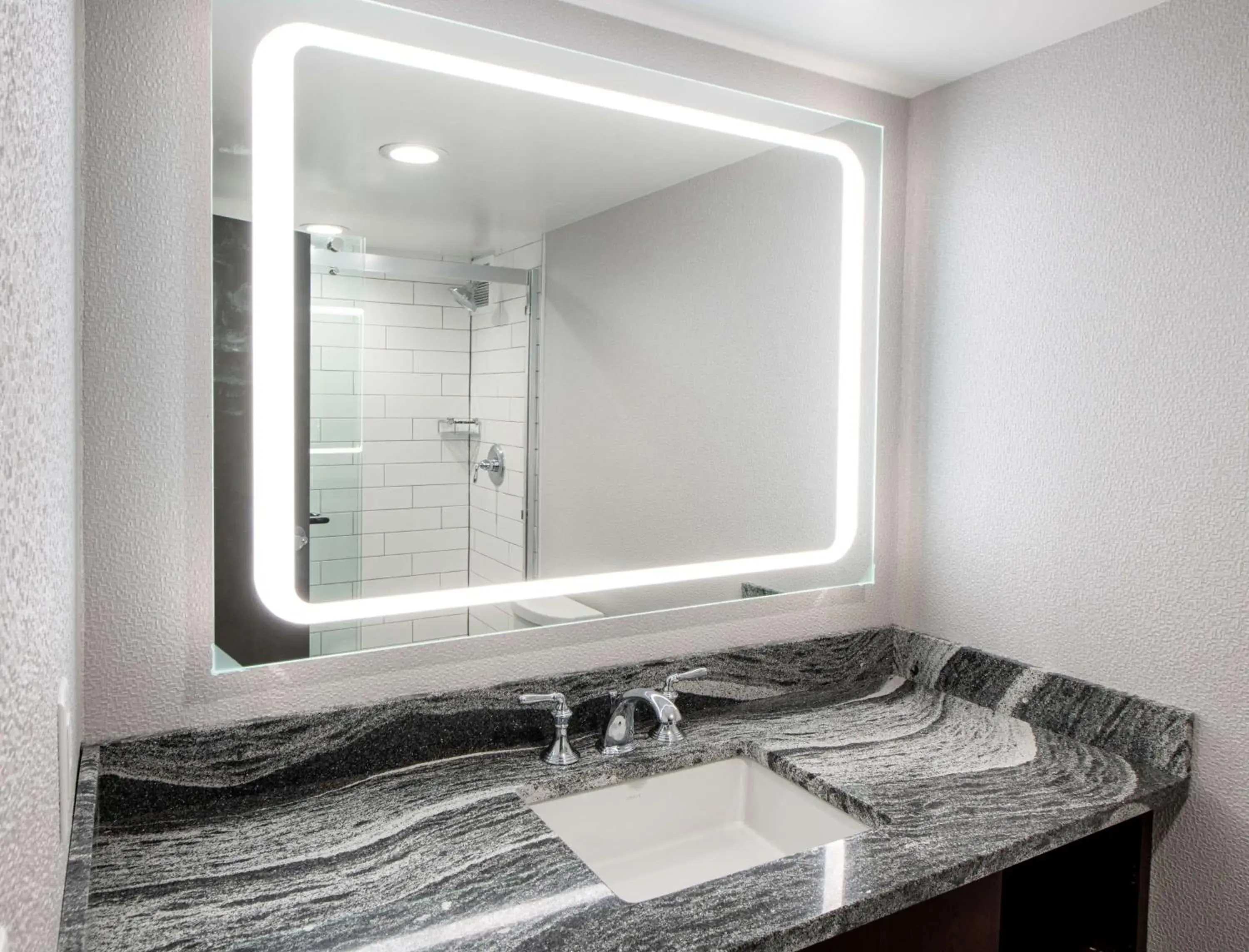 Bathroom in DoubleTree by Hilton Newark Penn Station, NJ Bathroom in DoubleTree by Hilton Newark Penn Station, NJ