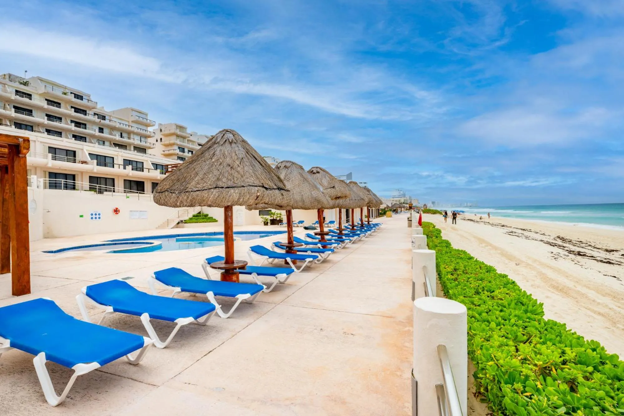 Property building in Cancun Ocean view