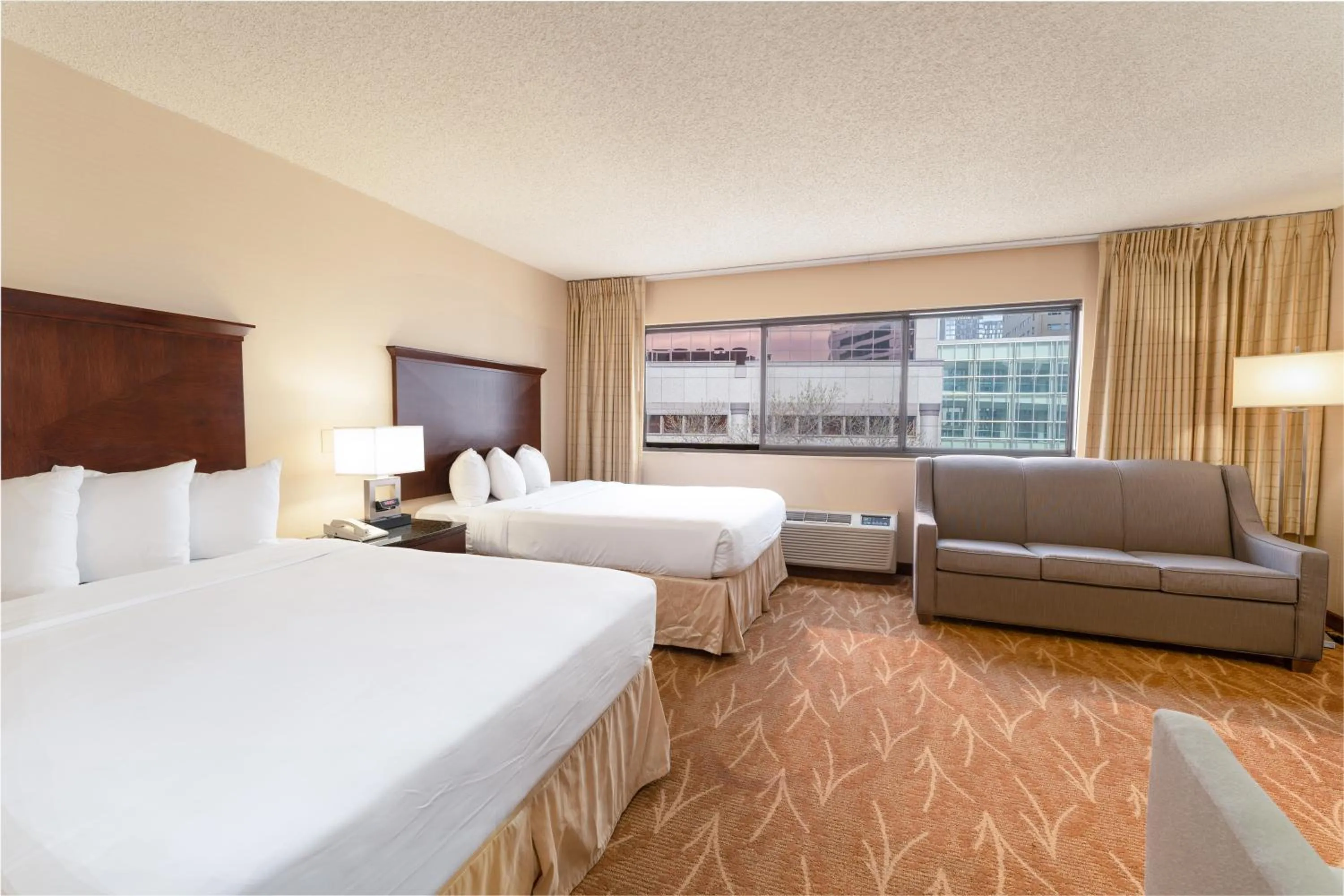 Bedroom, Bed in Kahler Inn and Suites