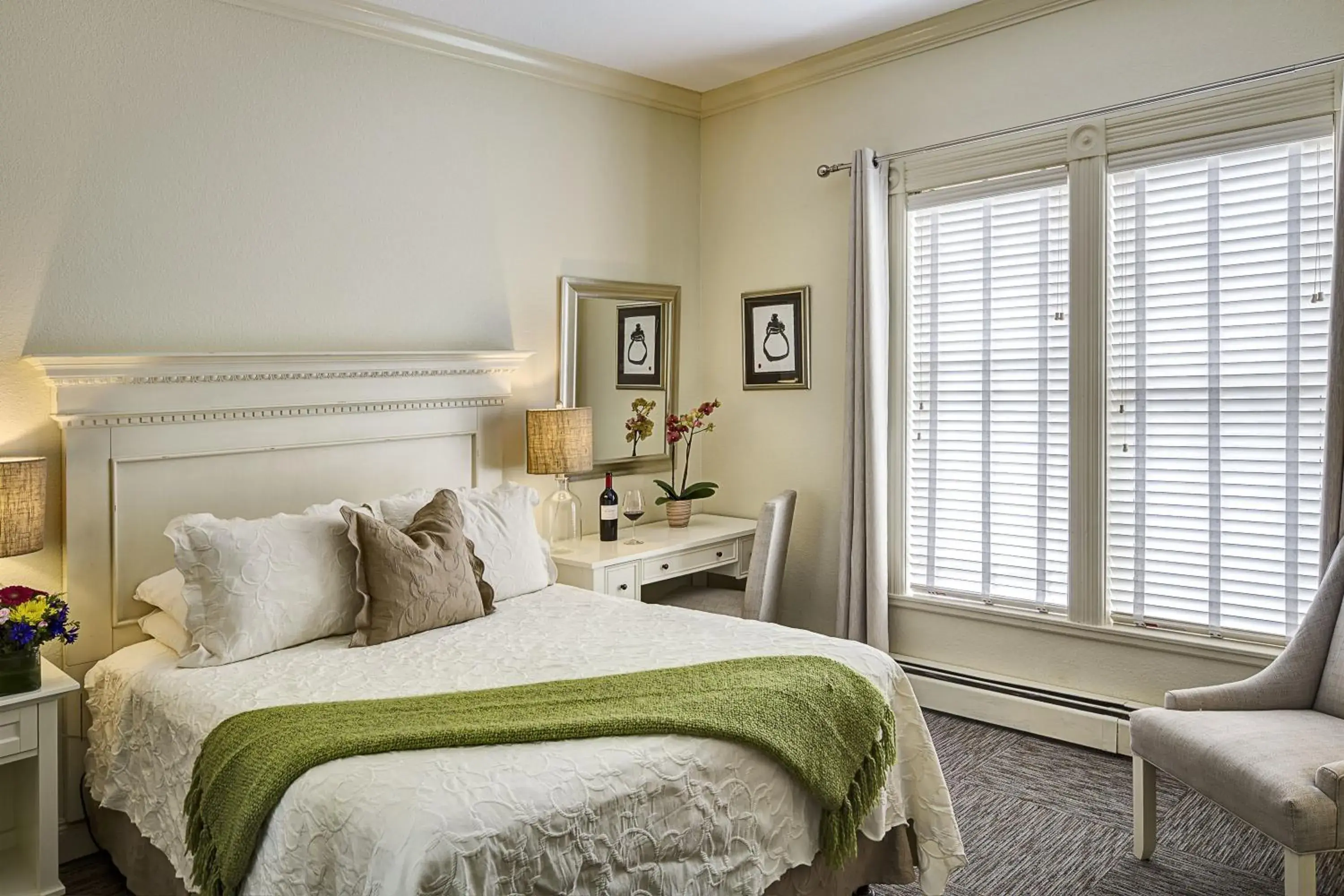 Standard Queen Room in Carter House Inns Standard Queen Room in Carter House Inns