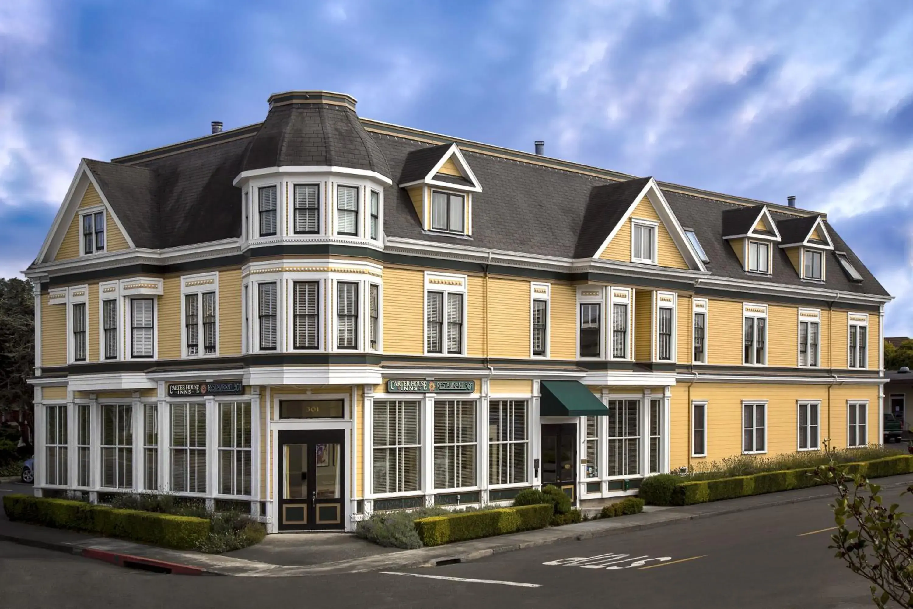 Facade/entrance in Carter House Inns Facade/entrance in Carter House Inns